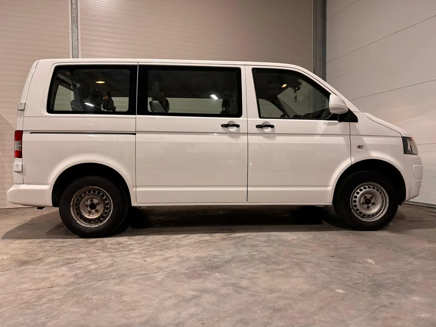 Volkswagen T5 Kombi 2,0 Entry TDI BMT D-PF Blanc - 2