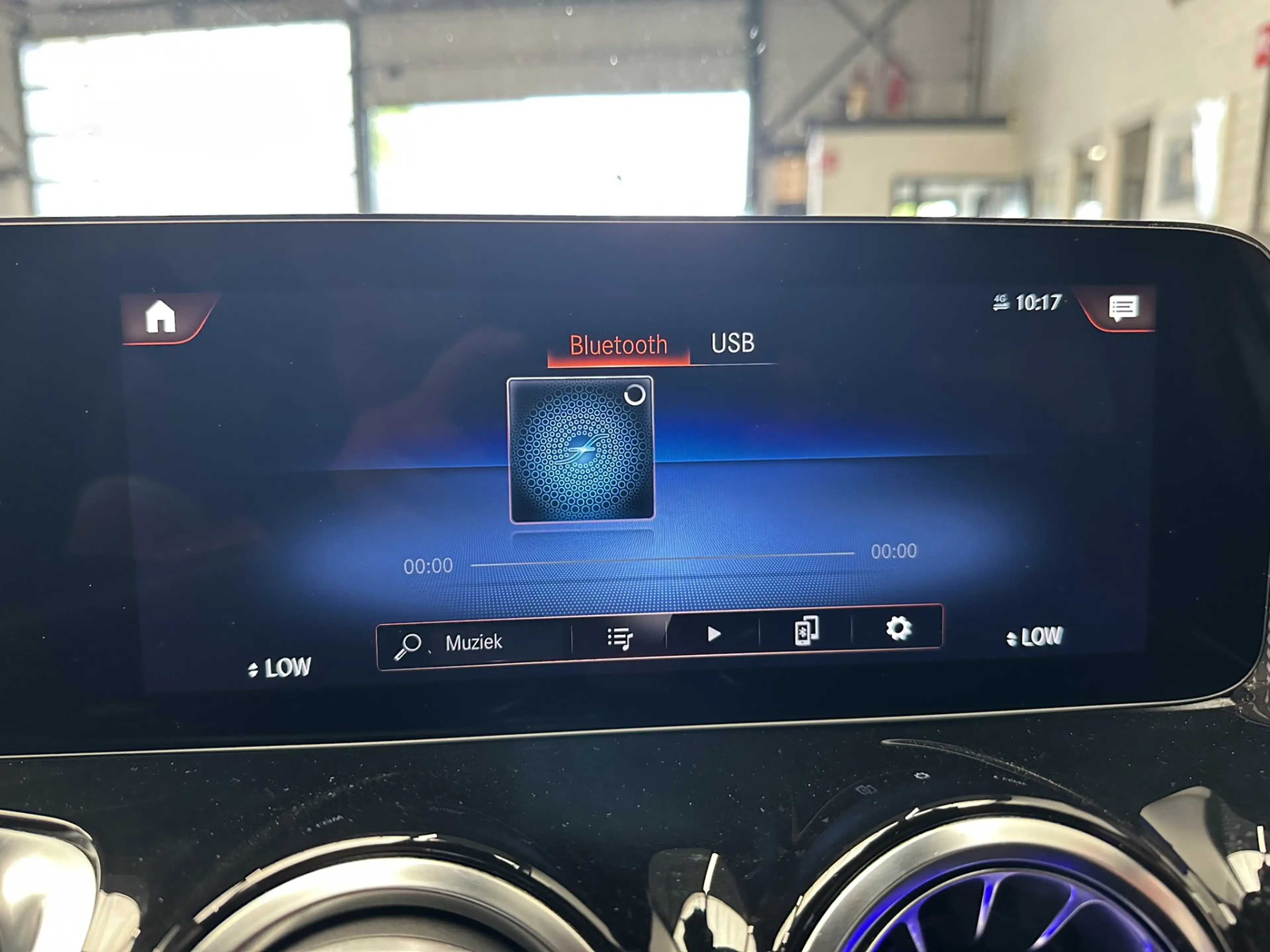 Mercedes-Benz EQB 300 4MATIC AMG LINE 67 KWH ADAPTIVE CRUISE CONTROL 360 — photo 46