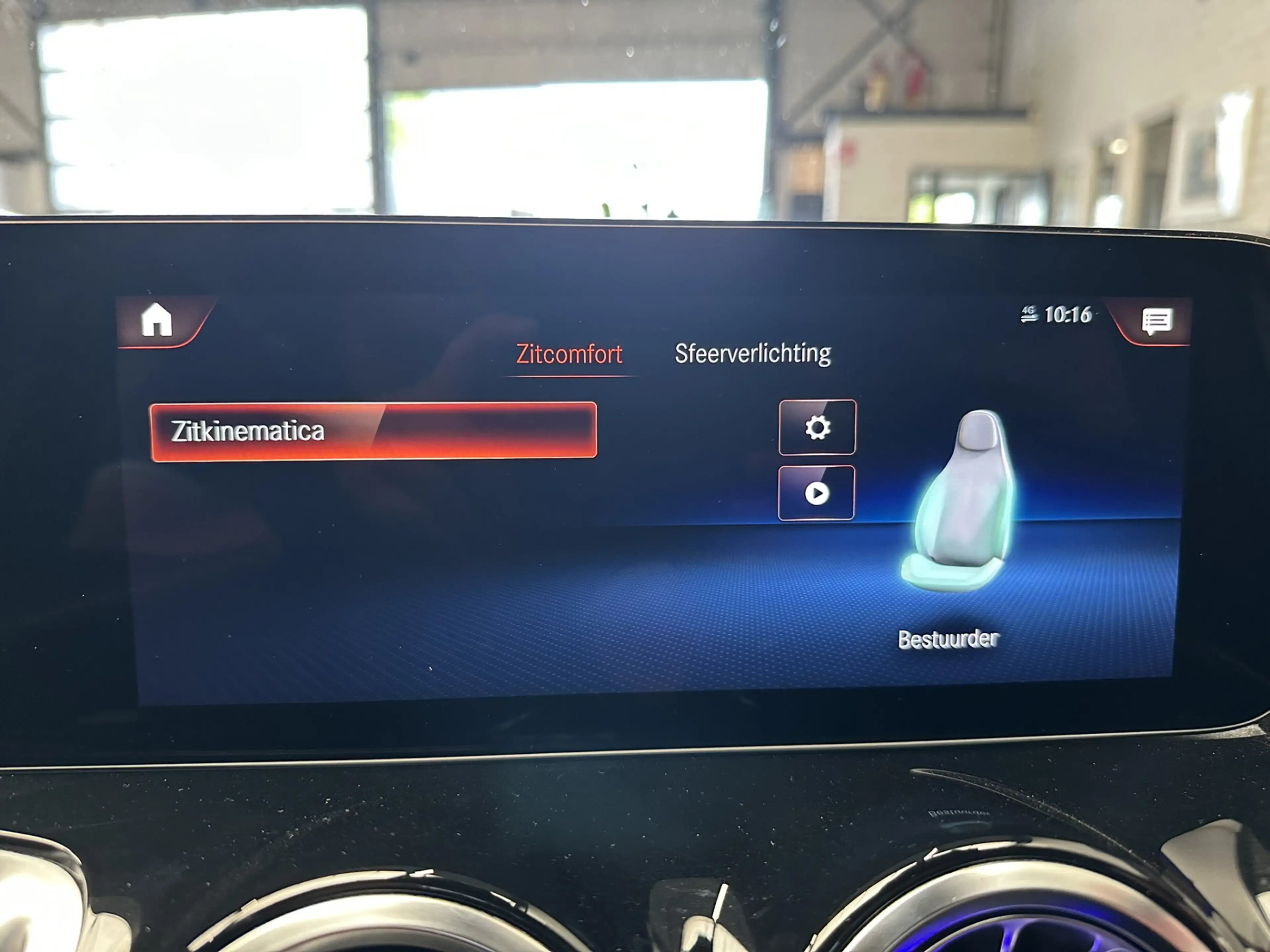 Mercedes-Benz EQB 300 4MATIC AMG LINE 67 KWH ADAPTIVE CRUISE CONTROL 360 — photo 44