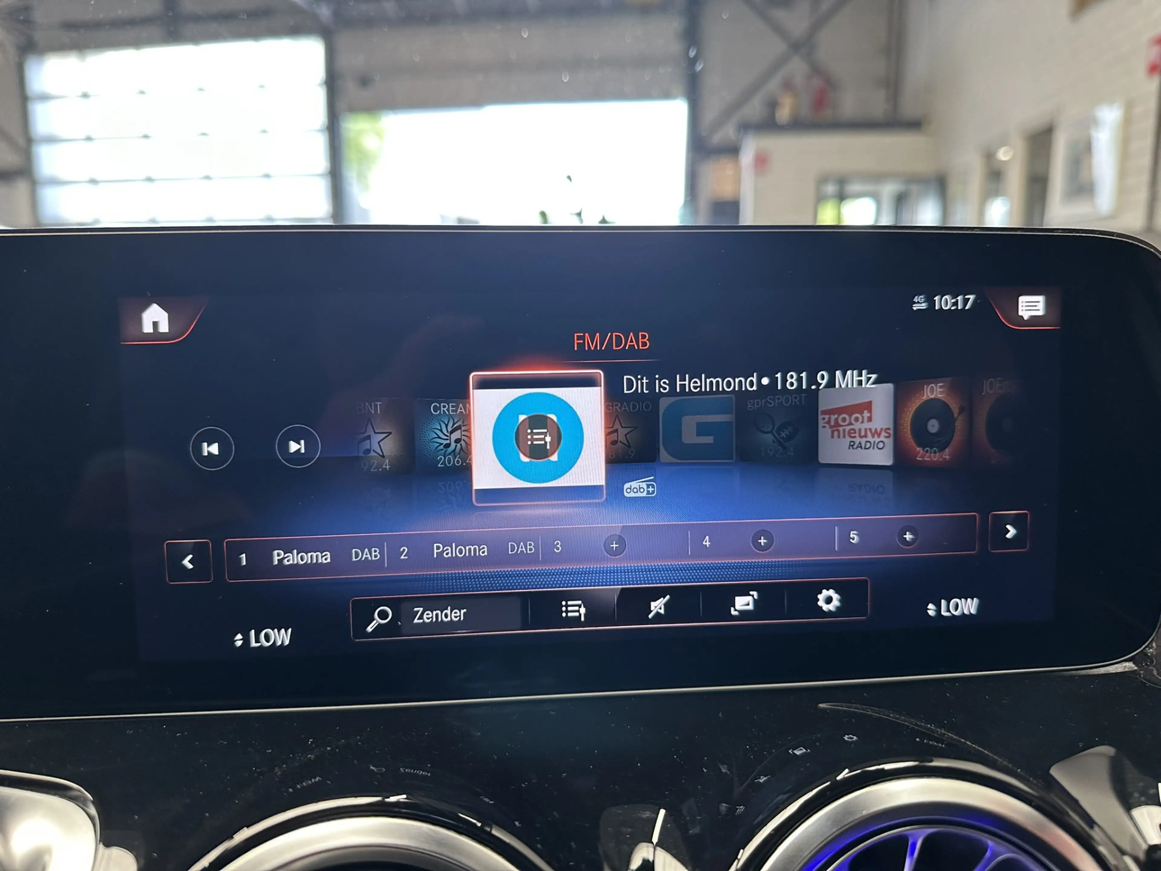 Mercedes-Benz EQB 300 4MATIC AMG LINE 67 KWH ADAPTIVE CRUISE CONTROL 360 — photo 47