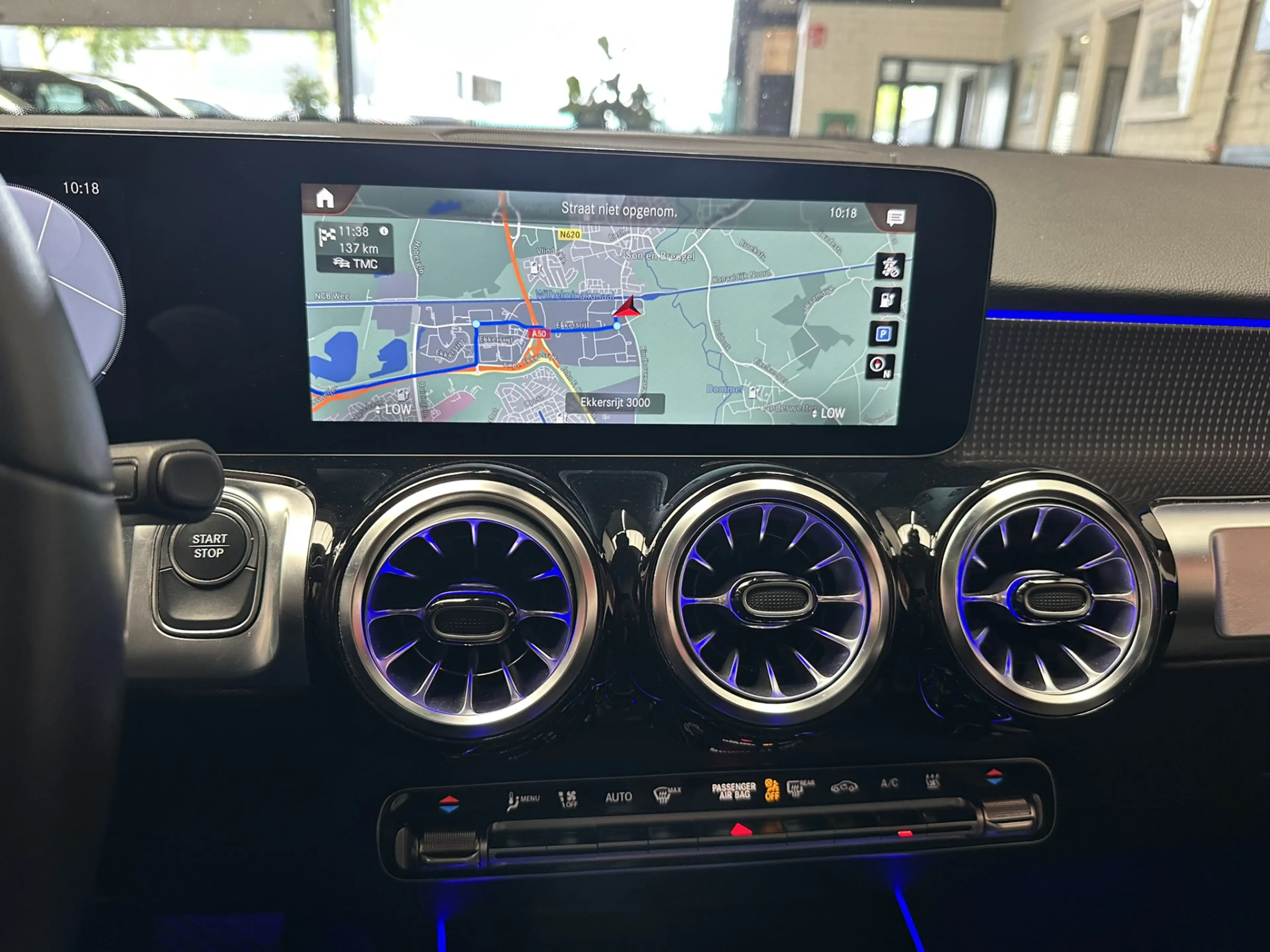 Mercedes-Benz EQB 300 4MATIC AMG LINE 67 KWH ADAPTIVE CRUISE CONTROL 360 — photo 28