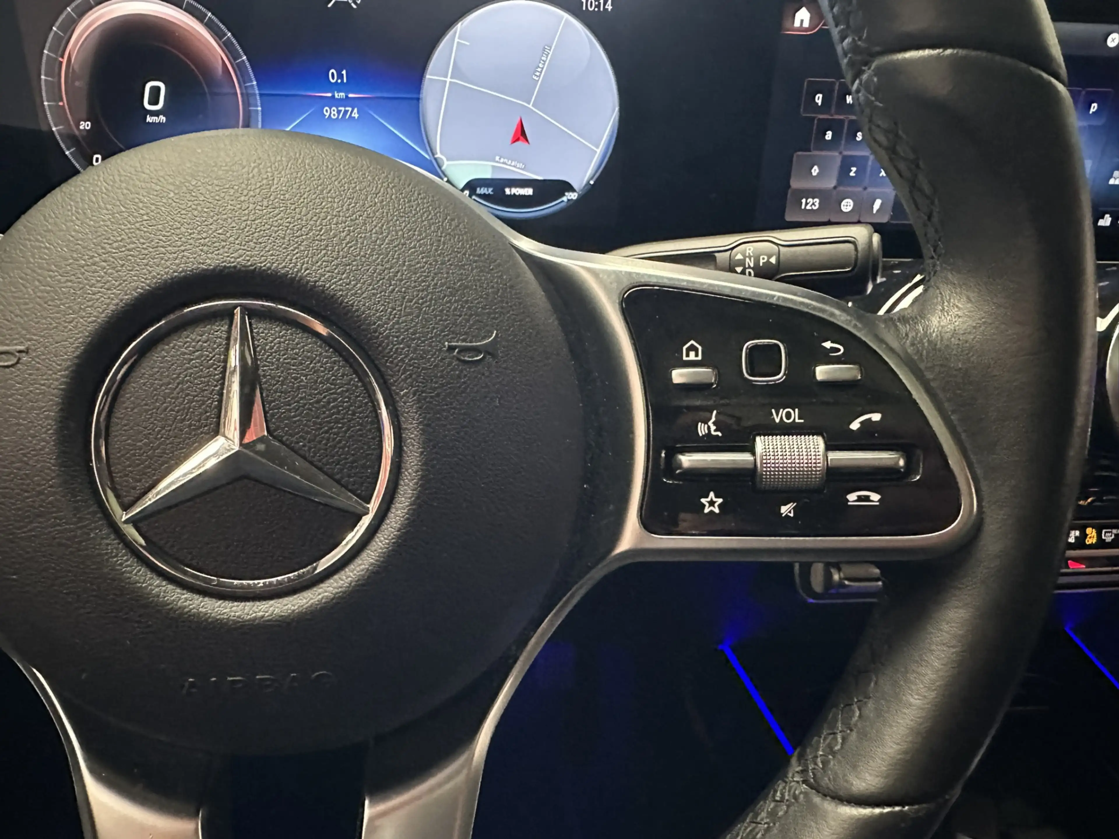 Mercedes-Benz EQB 300 4MATIC AMG LINE 67 KWH ADAPTIVE CRUISE CONTROL 360 — photo 27