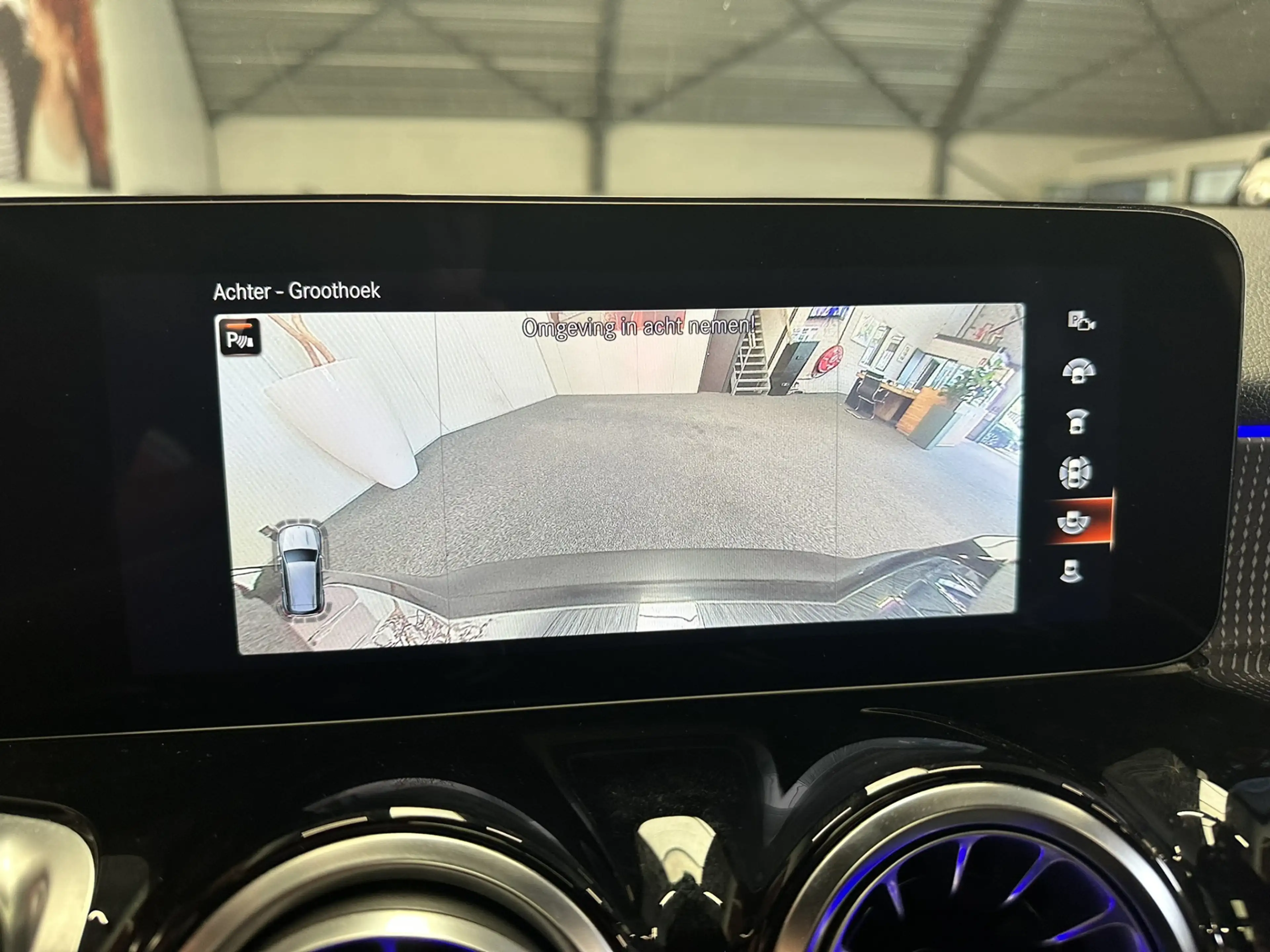 Mercedes-Benz EQB 300 4MATIC AMG LINE 67 KWH ADAPTIVE CRUISE CONTROL 360 — photo 33