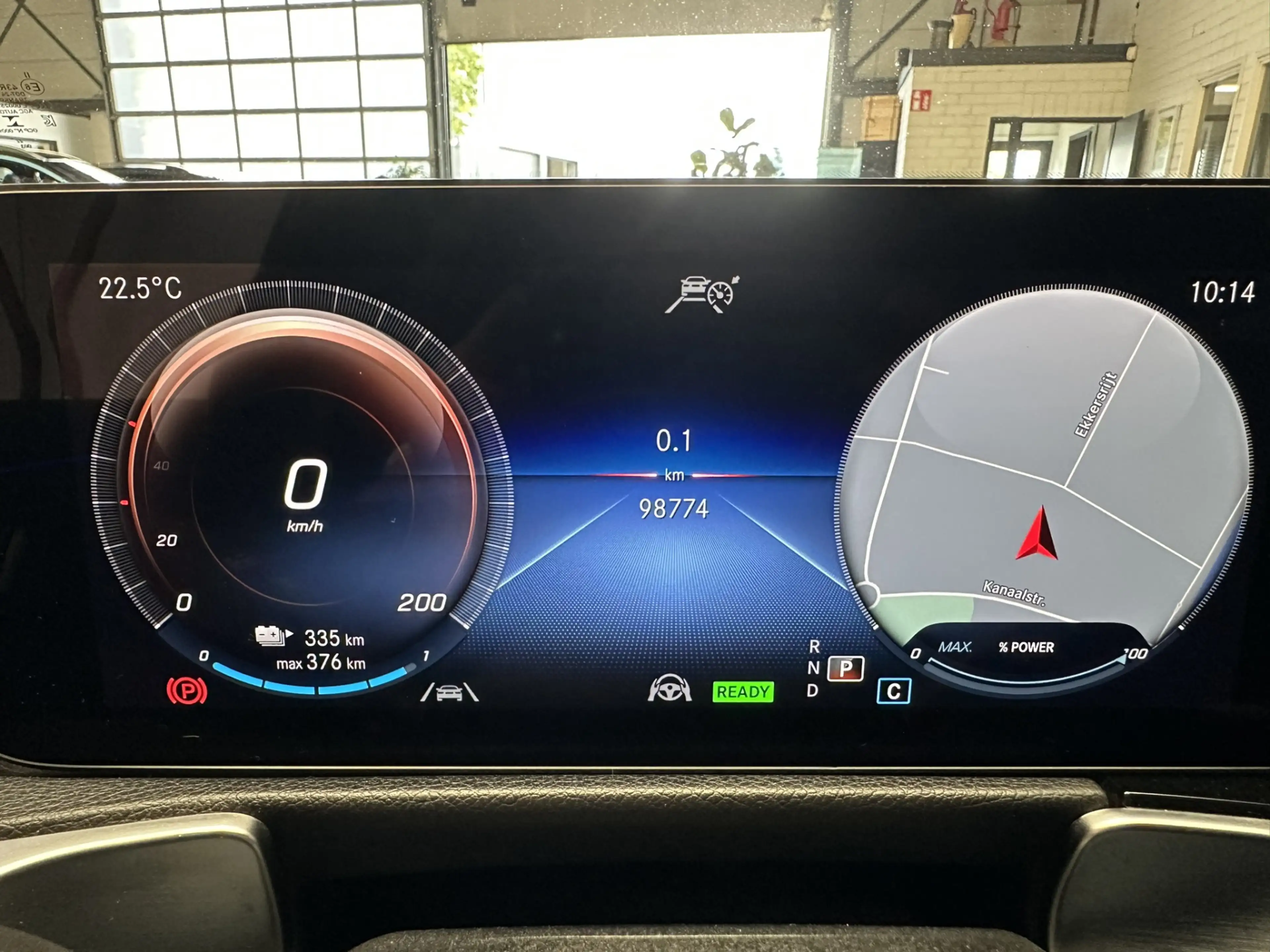 Mercedes-Benz EQB 300 4MATIC AMG LINE 67 KWH ADAPTIVE CRUISE CONTROL 360 — photo 24
