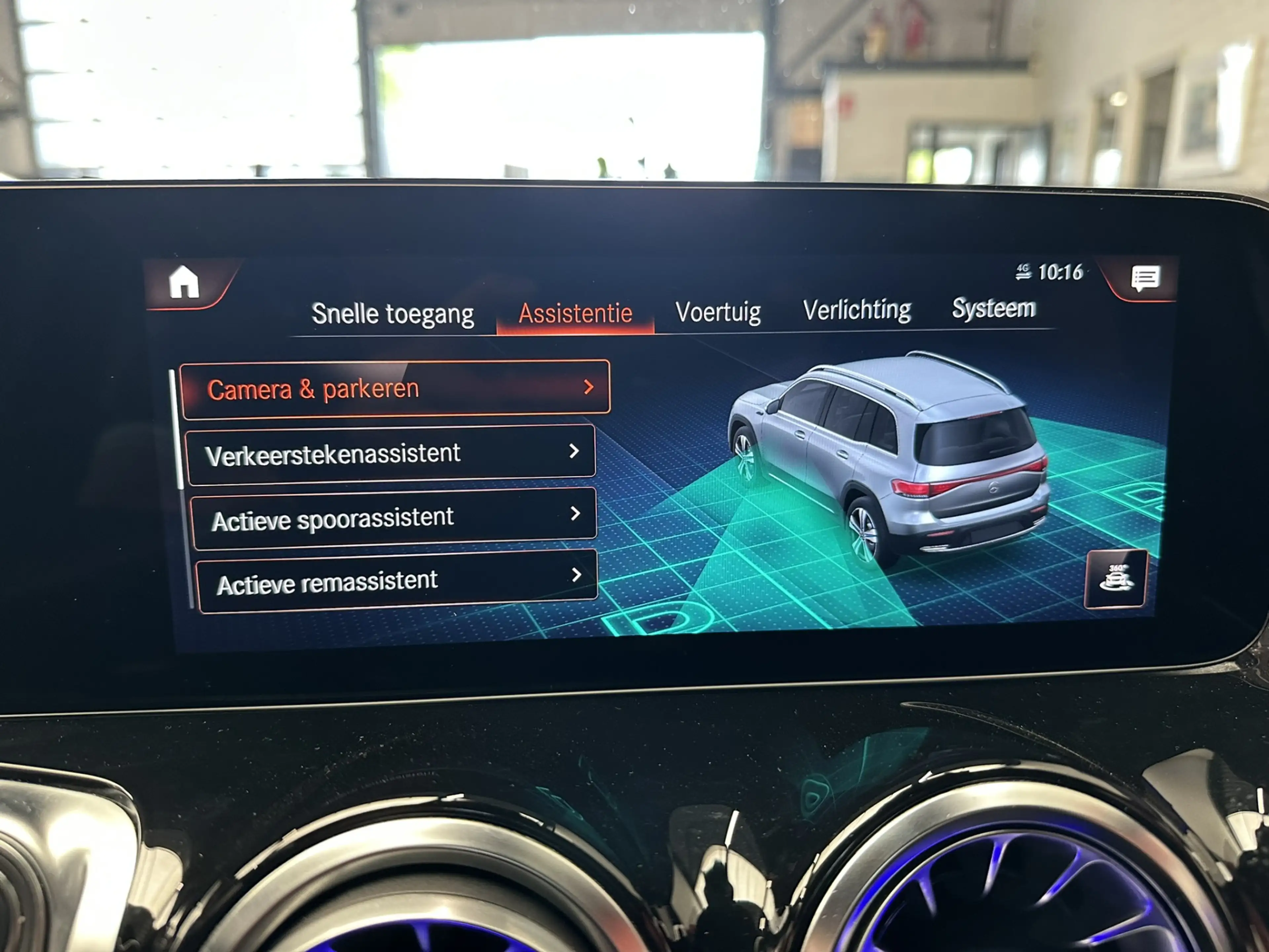 Mercedes-Benz EQB 300 4MATIC AMG LINE 67 KWH ADAPTIVE CRUISE CONTROL 360 — photo 39