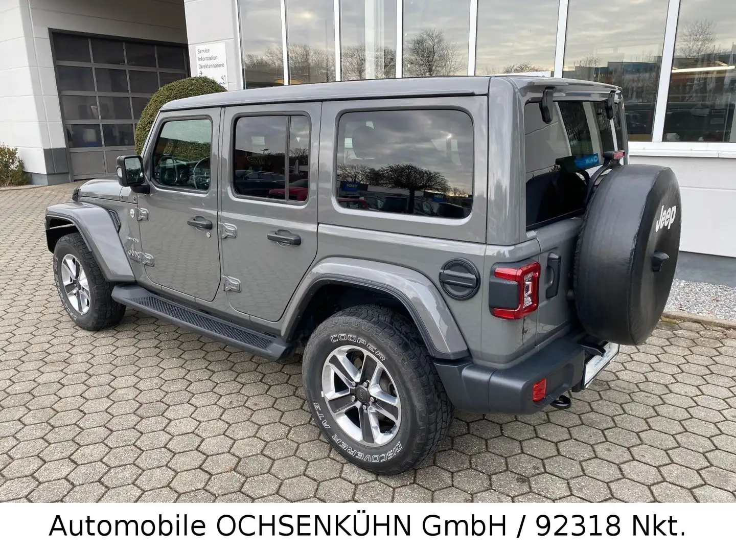 Jeep Wrangler 2.2 D. Sahara / Leder, el. Sky-One Grau - 2