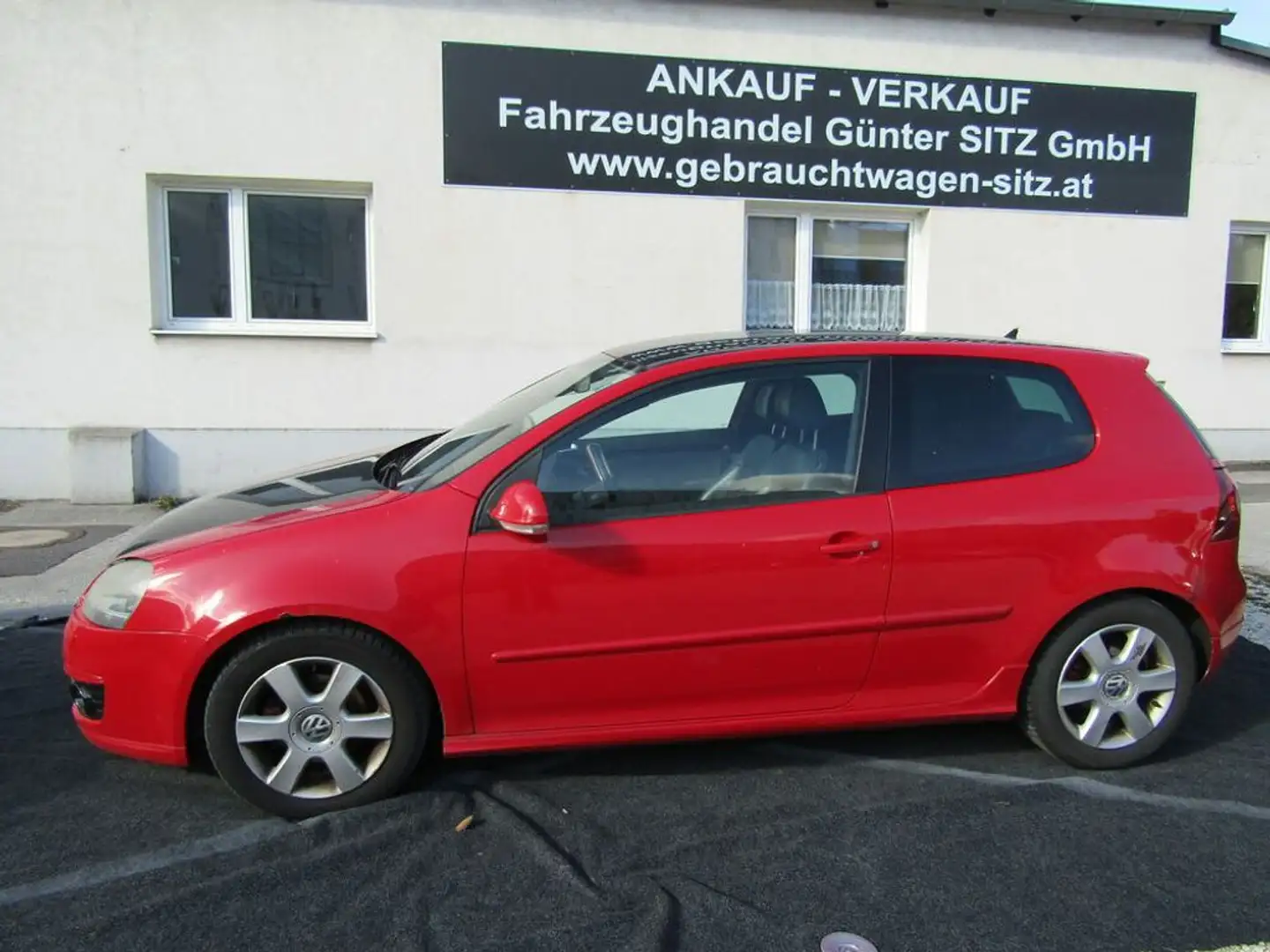 Volkswagen Golf GT Sport Rot - 2