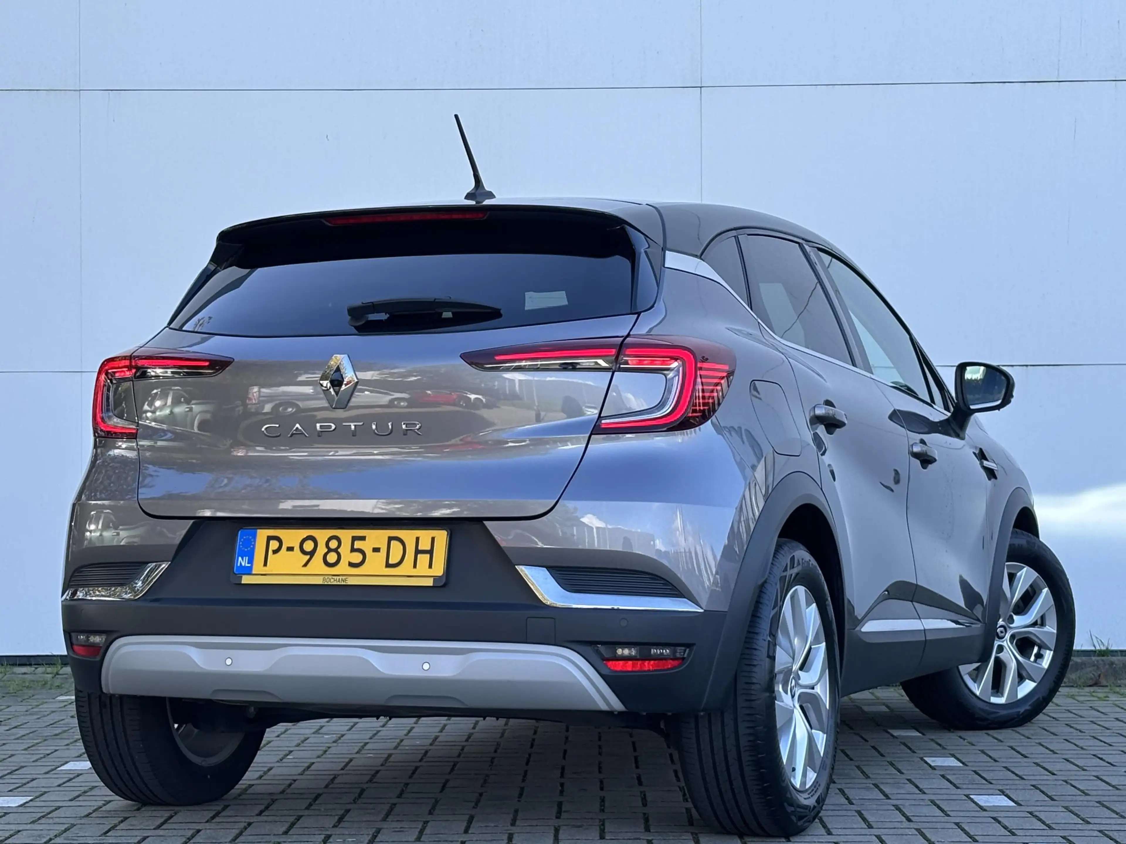 Renault Captur 1.0 TCe 90 Intens l Pack parking l — photo 2