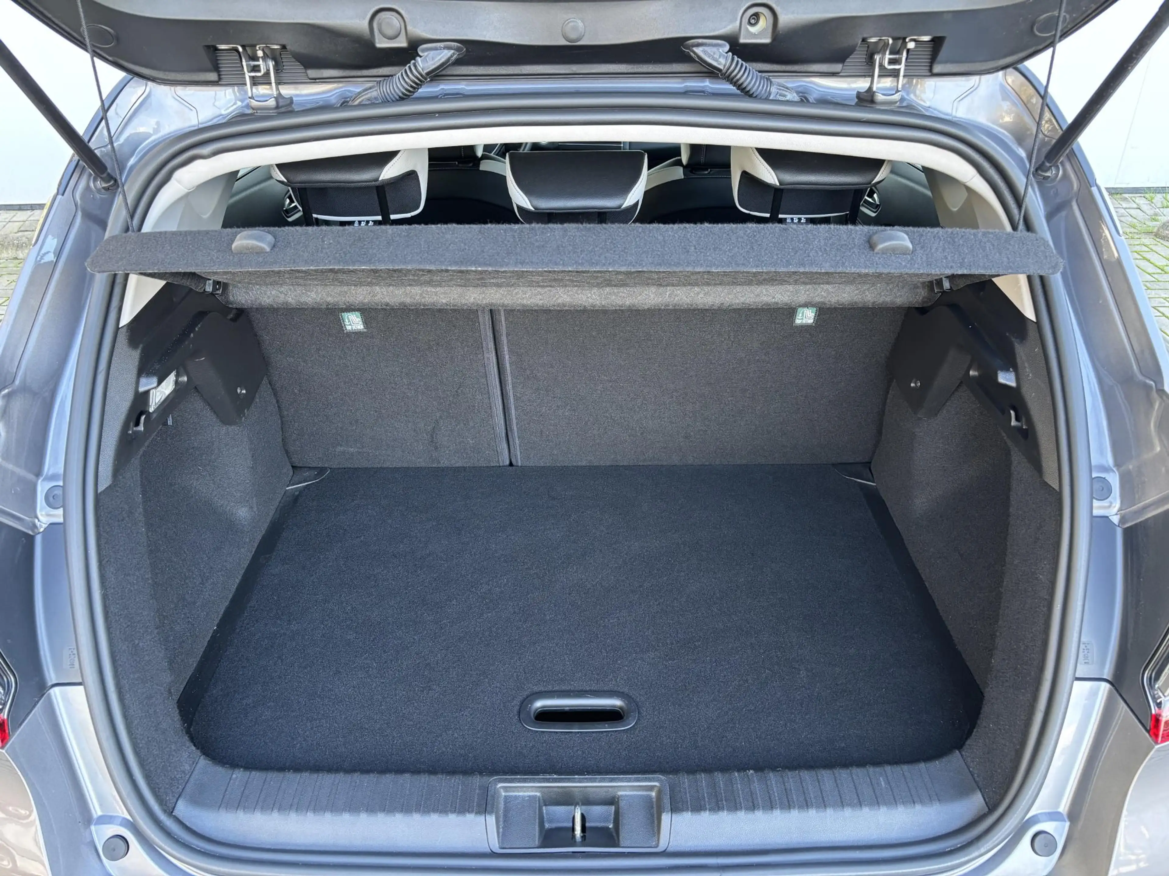 Renault Captur 1.0 TCe 90 Intens l Pack parking l — photo 9