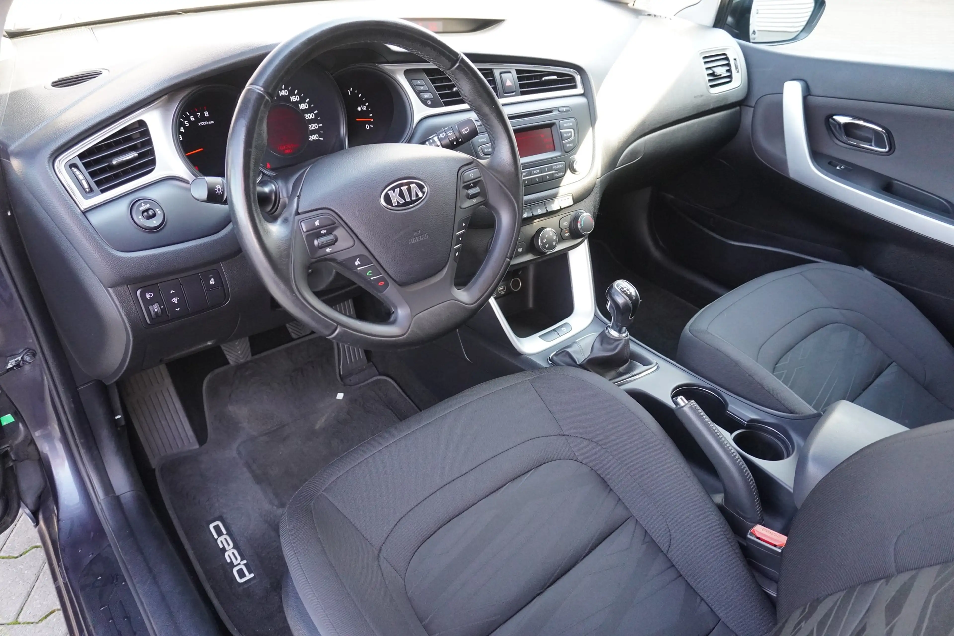 Kia Ceed / cee'd Ceed 1.4 Freisprechanlage Klima Lenkradheizung — photo 10
