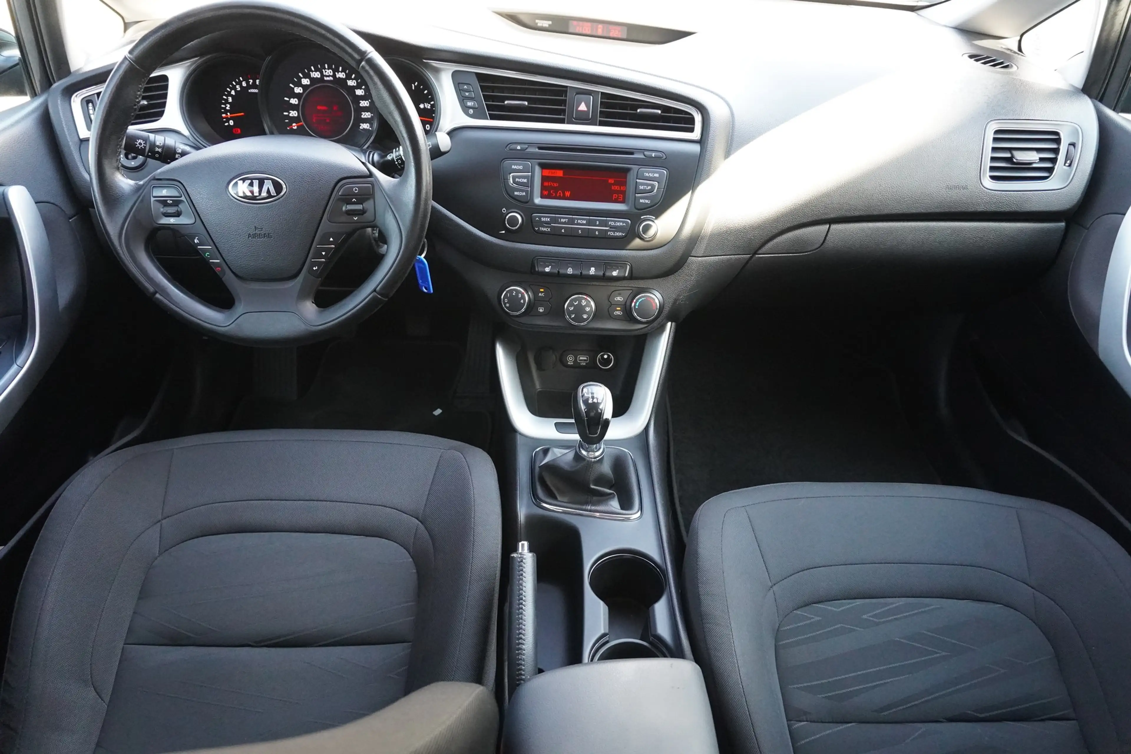 Kia Ceed / cee'd Ceed 1.4 Freisprechanlage Klima Lenkradheizung — photo 15