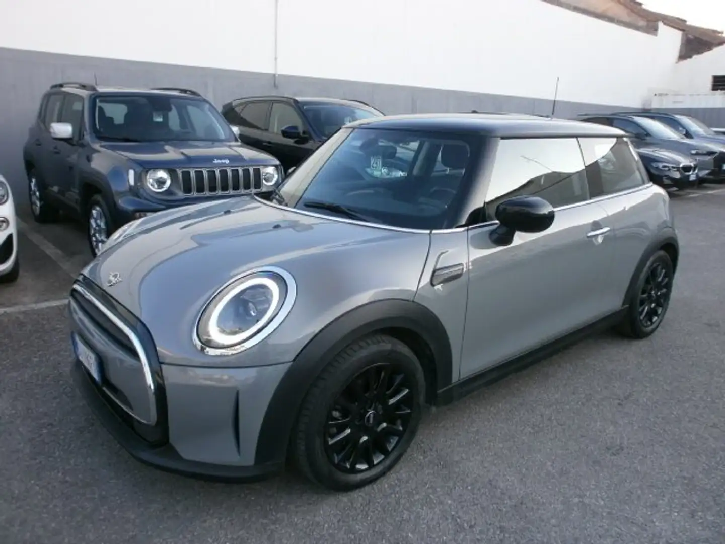 MINI Cooper Mini 3p 1.5 Cooper Classic Premium Mid Pack. aut Gris - 1