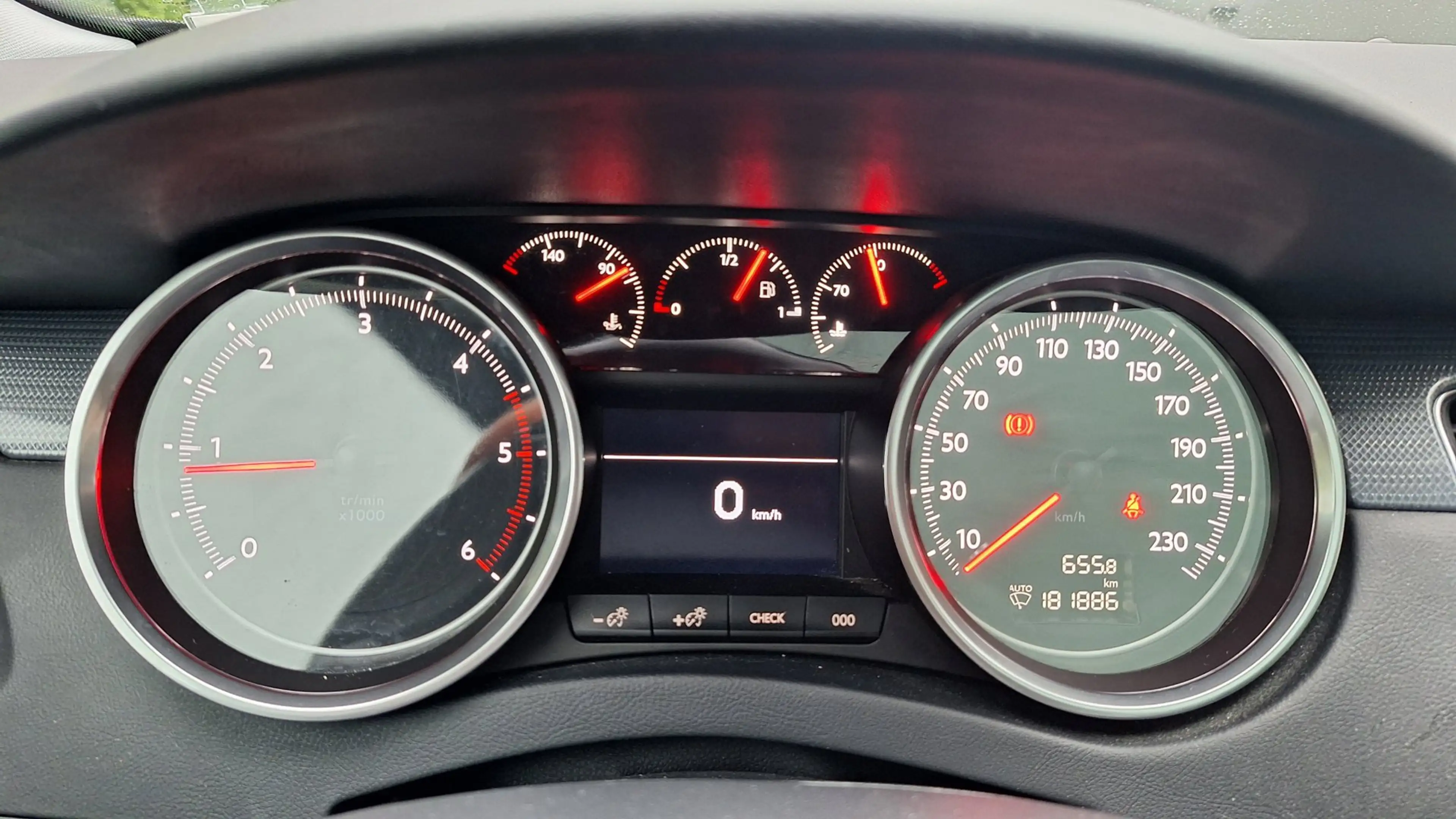 Peugeot 508 SW 1.6 BlueHDi Blue Lease Executive — photo 7
