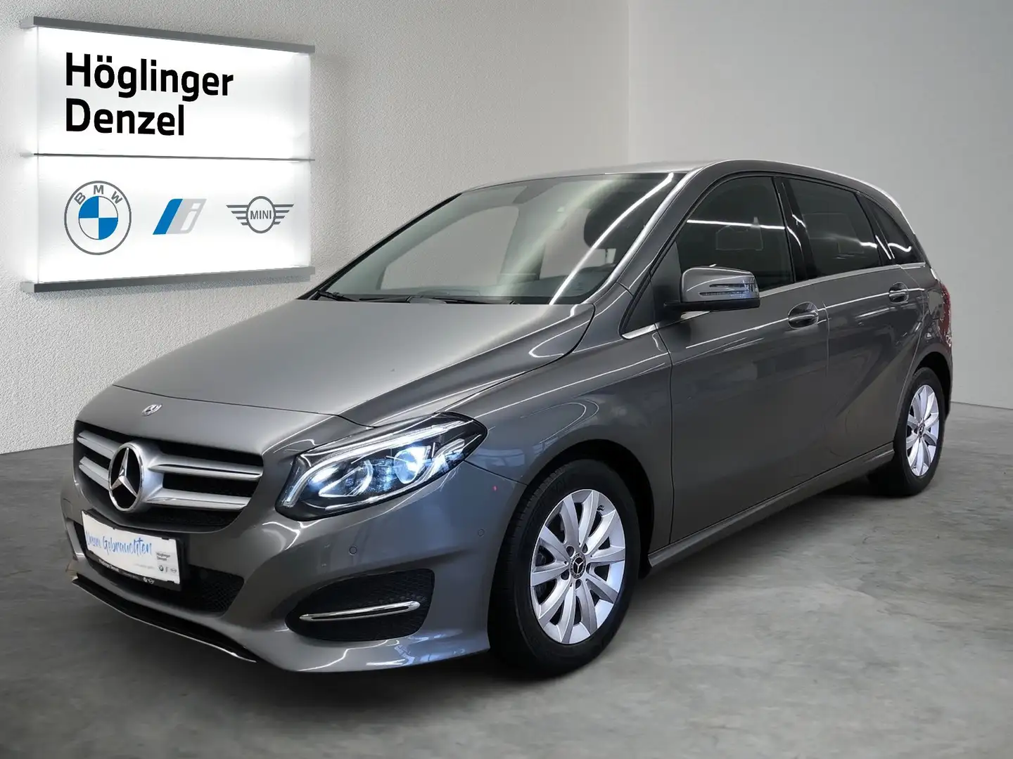 Mercedes-Benz B 180 Grau - 2