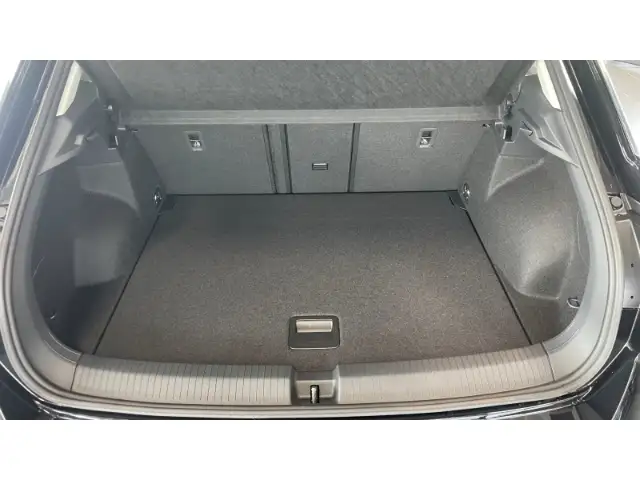 Volkswagen T-Roc view 7
