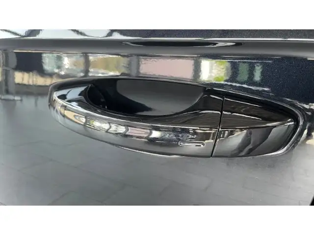 Volkswagen T-Roc view 8