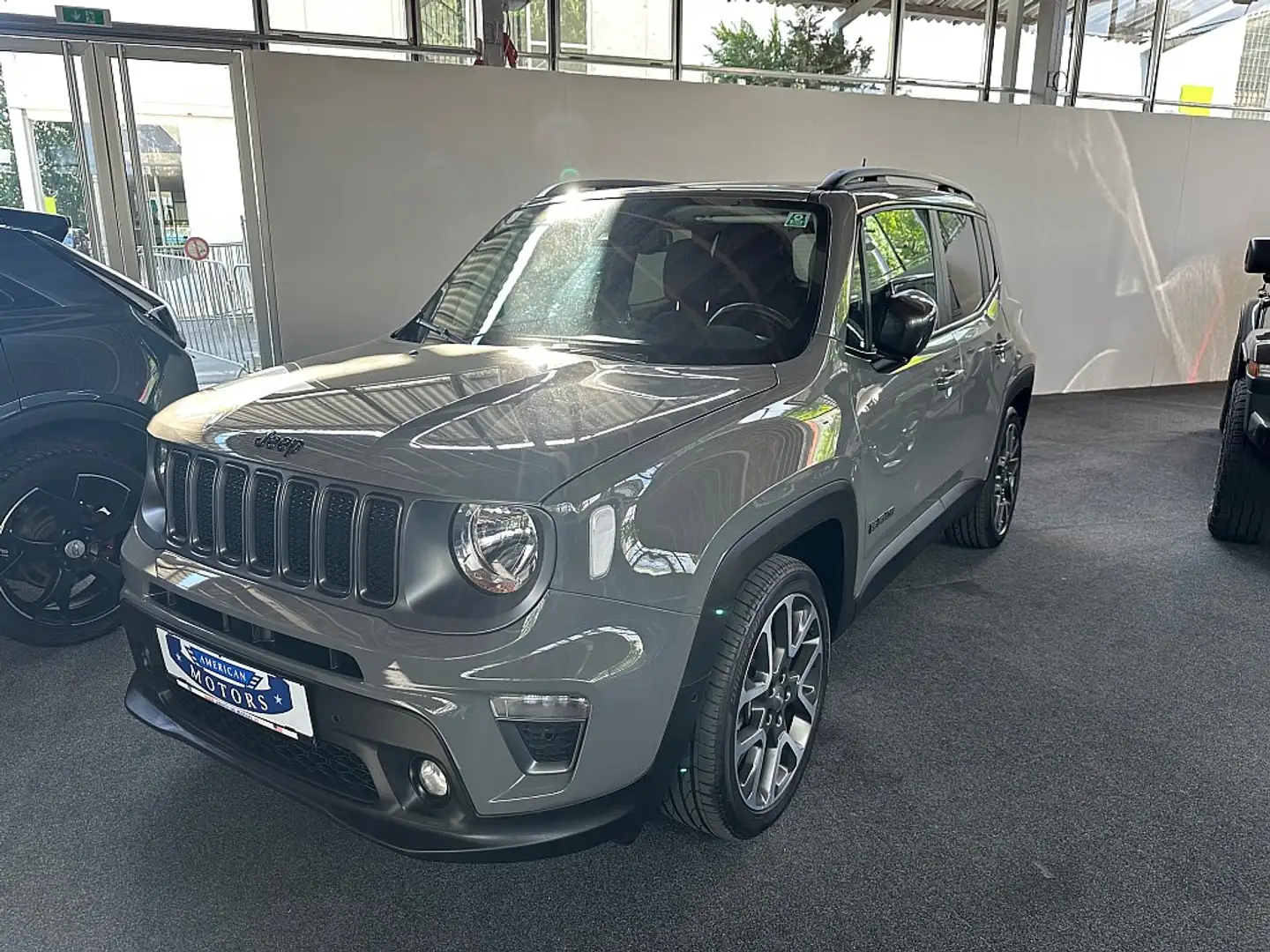 Jeep Renegade 1.5 Multiair T4 FWD DCT7 e-Hybrid S Weiß - 1