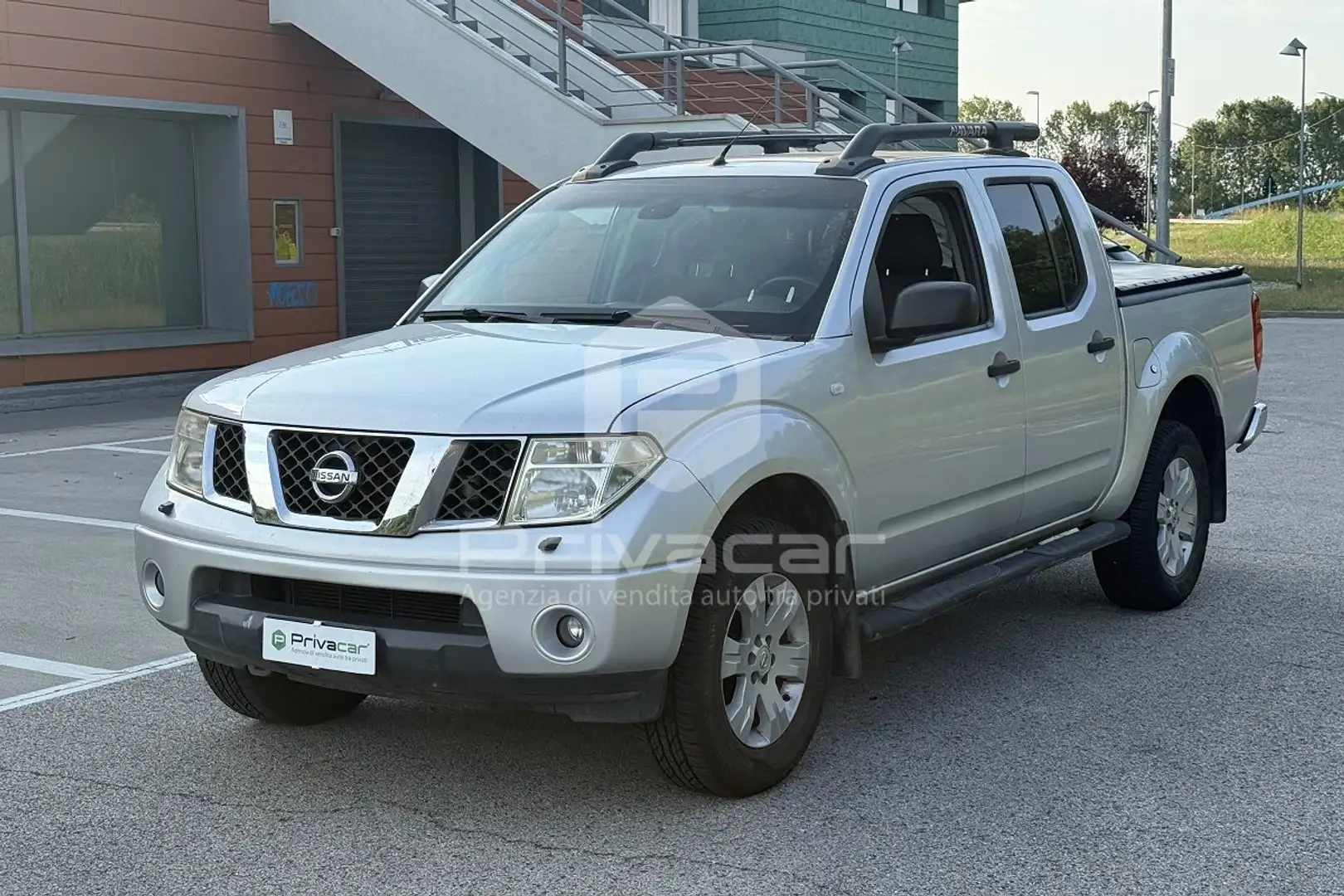 Nissan Navara Navara 2.5 dCi 4 porte Double Cab LE Argent - 1