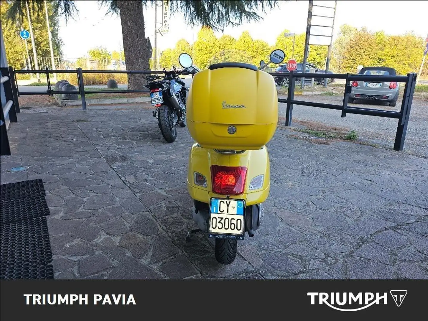 Vespa GTS 250 ie Abs Gris - 2