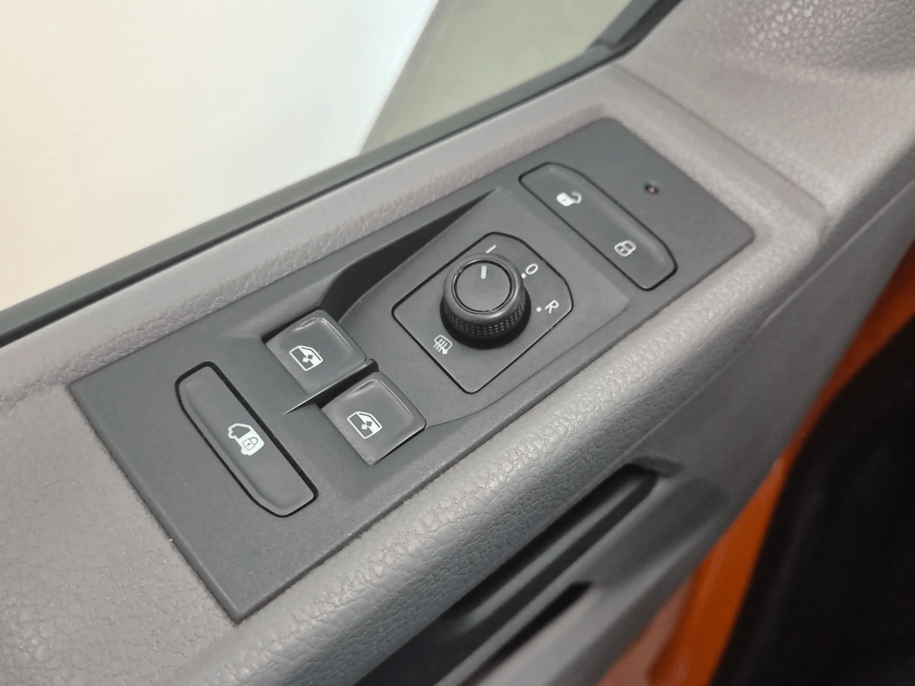 Volkswagen T6.1 Transporter VW Transporter T6.1 Kastenwagen LR TDI 4MOTION — photo 4