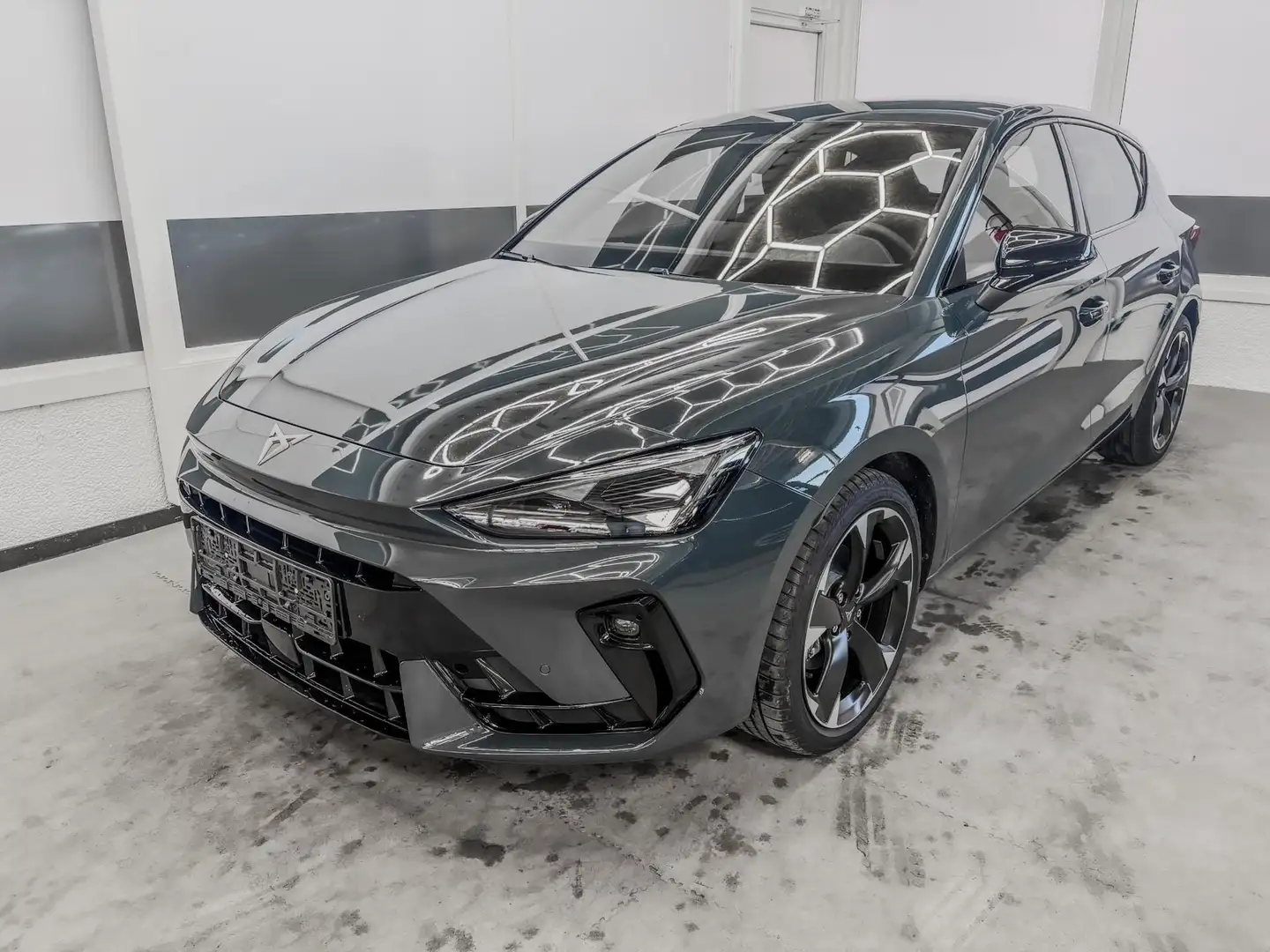 CUPRA Leon 1.5 eTSI DSG ACC SHZ KEYLESS 1.5 eTSI DSG 110kW... Blau - 1