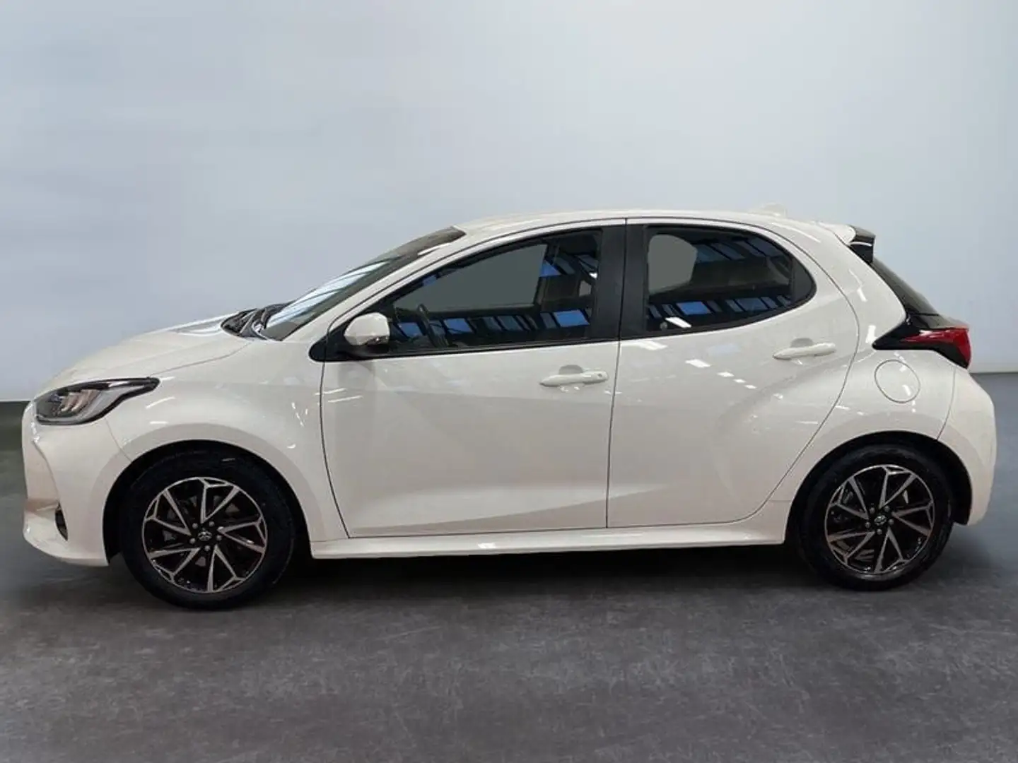 Toyota Yaris 1.5 Hybrid 5 porte Trend Blanc - 2