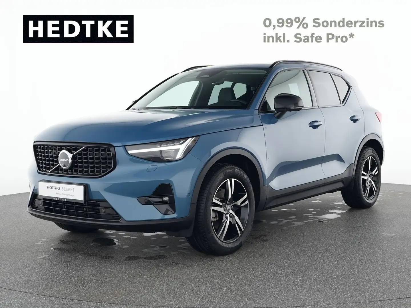 Volvo XC40 B4 Benzin Plus Dark 18"+PANO+ACC+PIXEL+360° Modrá - 1