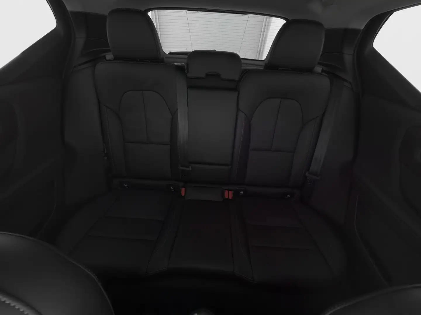 Volvo XC40 B4 Benzin Plus Dark 18"+PANO+ACC+PIXEL+360° Blau - 2