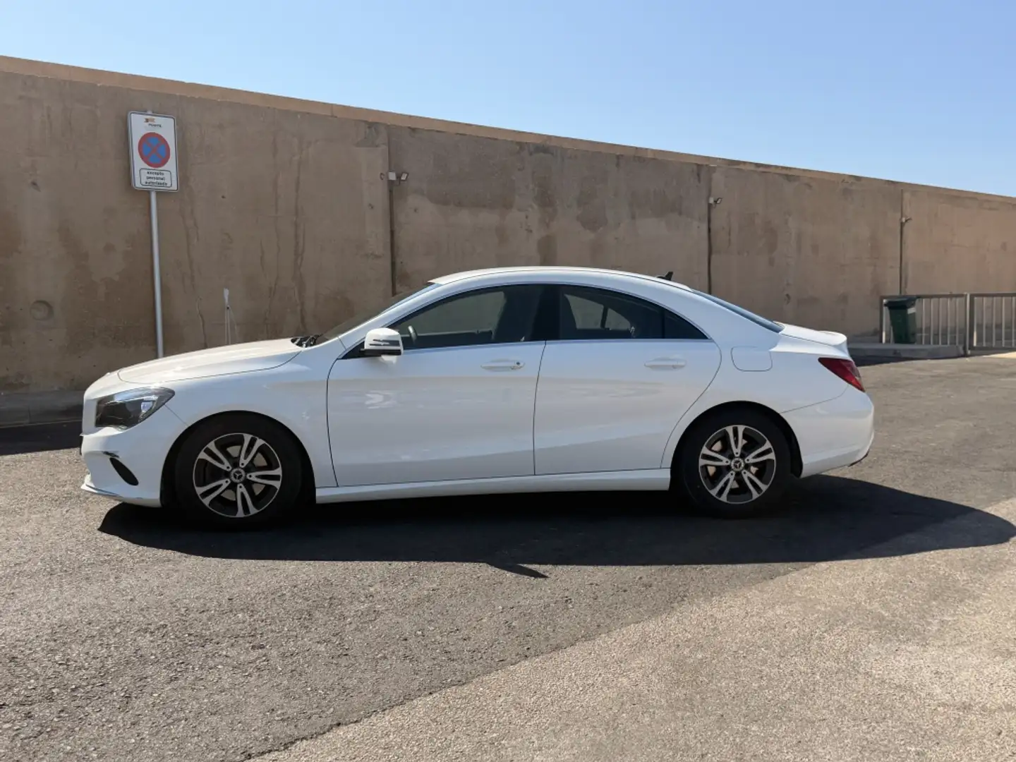 Mercedes-Benz CLA 180 7G-DCT Blanco - 2