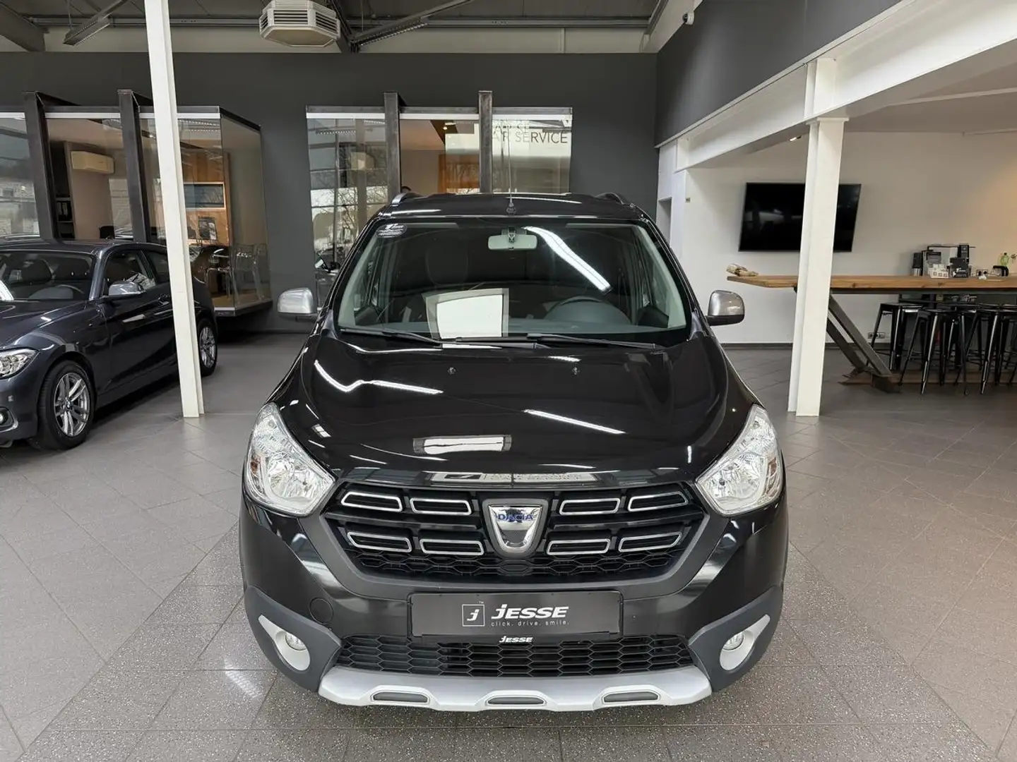 Dacia Lodgy 1.6 Navi Klima R.Cam 7-Sitzer Schwarz - 2