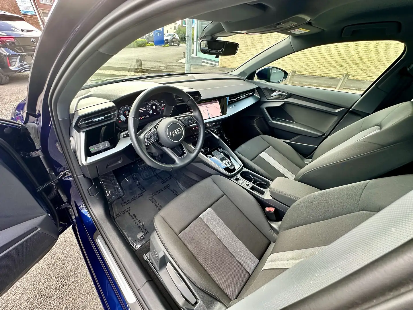 Audi A3 30 TFSI Business Edition Advanced S tronic Matrix Bleu - 2