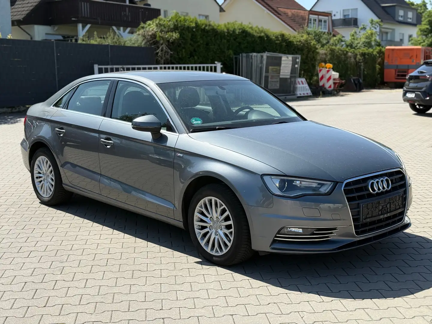 Audi A3 ambiente Grau - 1