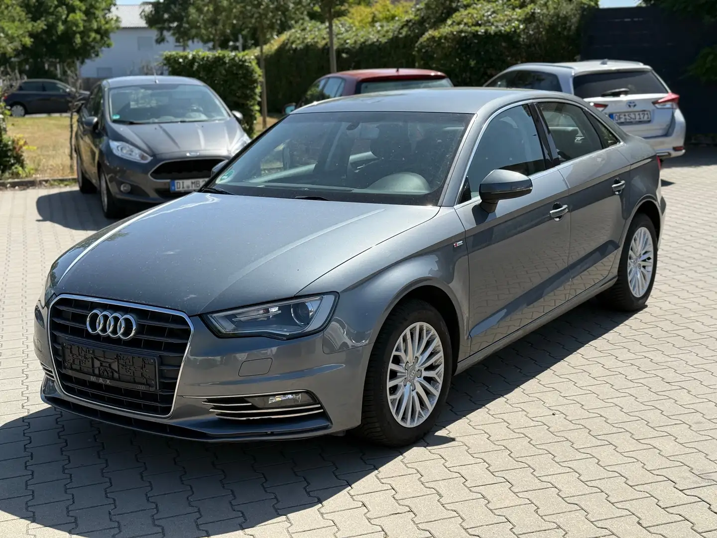 Audi A3 ambiente Grau - 2