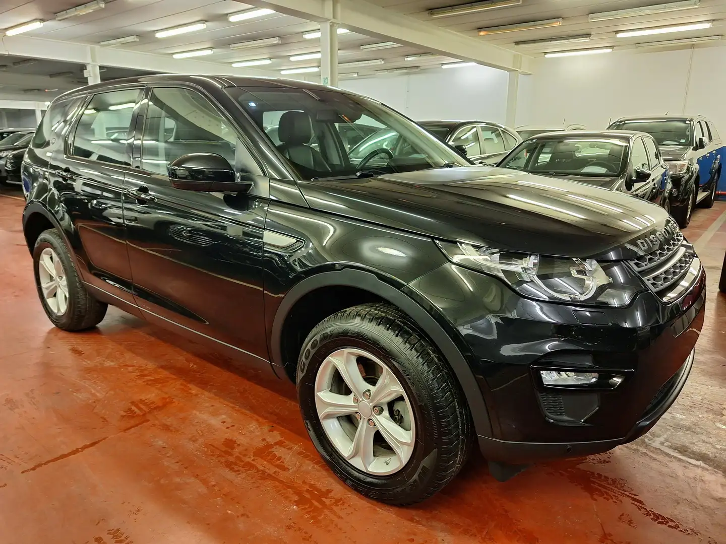 Land Rover Discovery Sport 2.0 TD4 HSE Black - 1