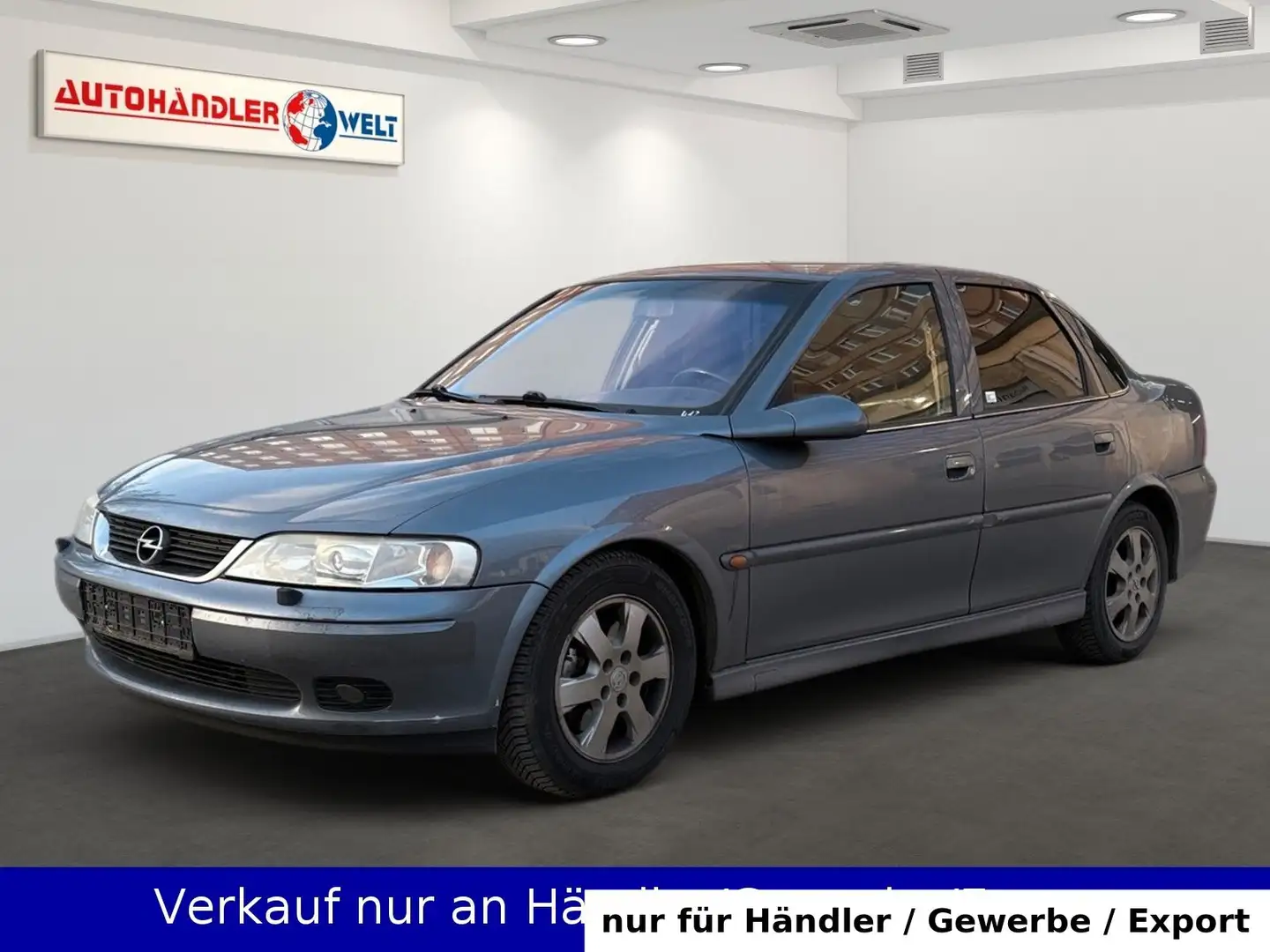 Opel Vectra 1.6i Klimaautomatik Xenon SHZ PDC Grijs - 1