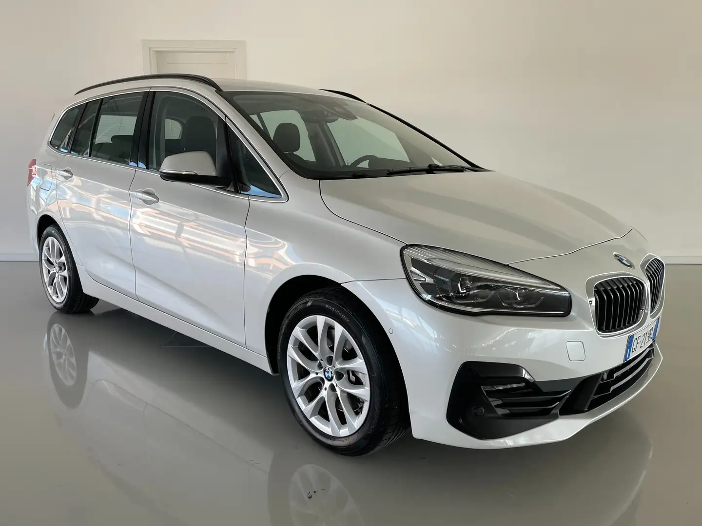 BMW 220 220d Gran Tourer Advantage 7p auto Bianco - 1