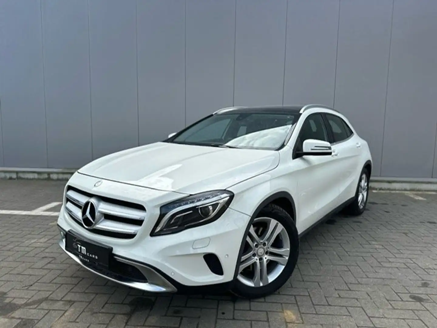 Mercedes-Benz GLA 250 LED/panoramisch dak/navigatie Blanc - 1