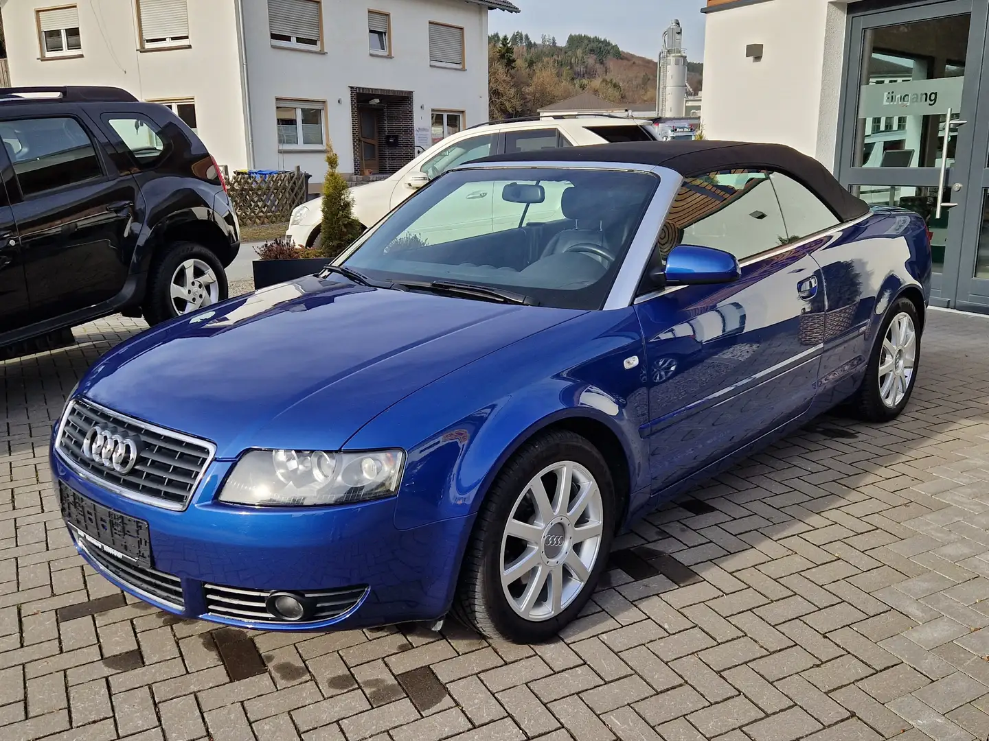 Audi A4 1.8 T Blau - 2