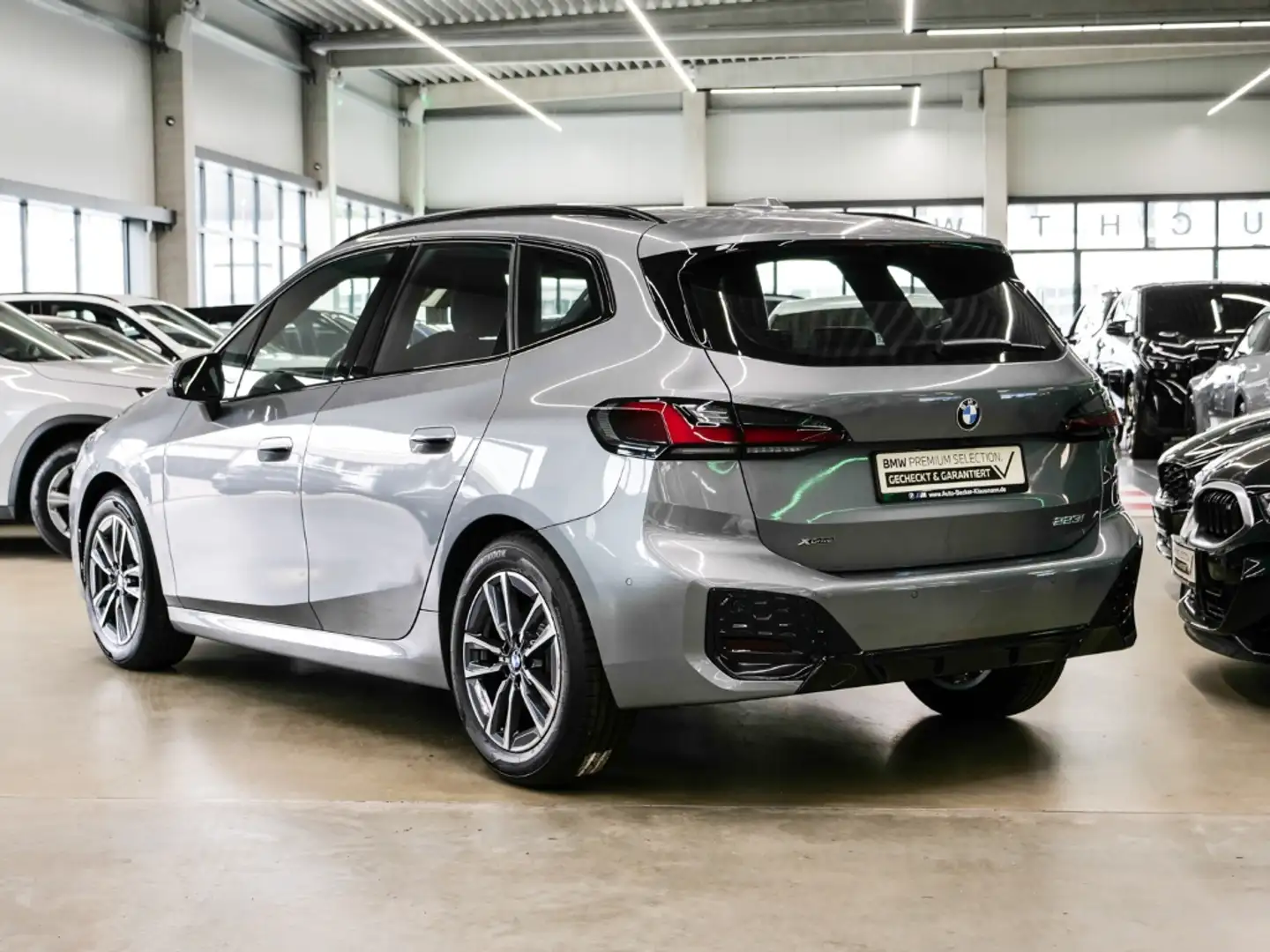BMW 223 Active Tourer xDrive M SPORT 17''LC PROF HuD AHK P Grau - 2