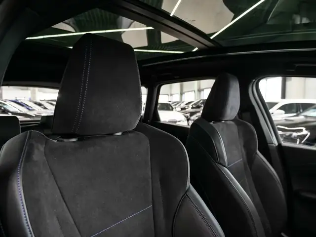BMW 2 Series view 18