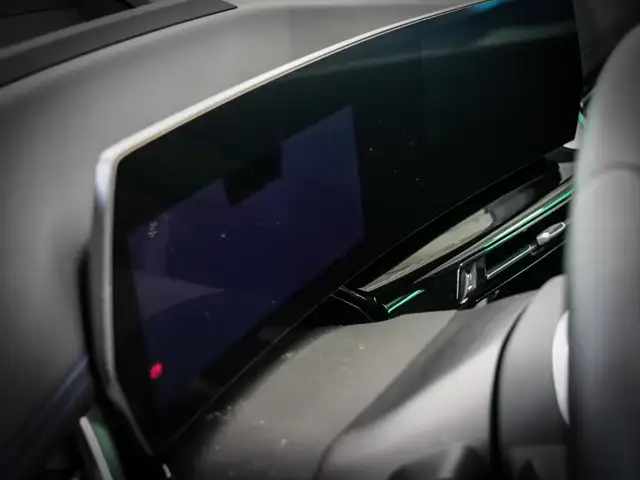 BMW 2 Series view 20