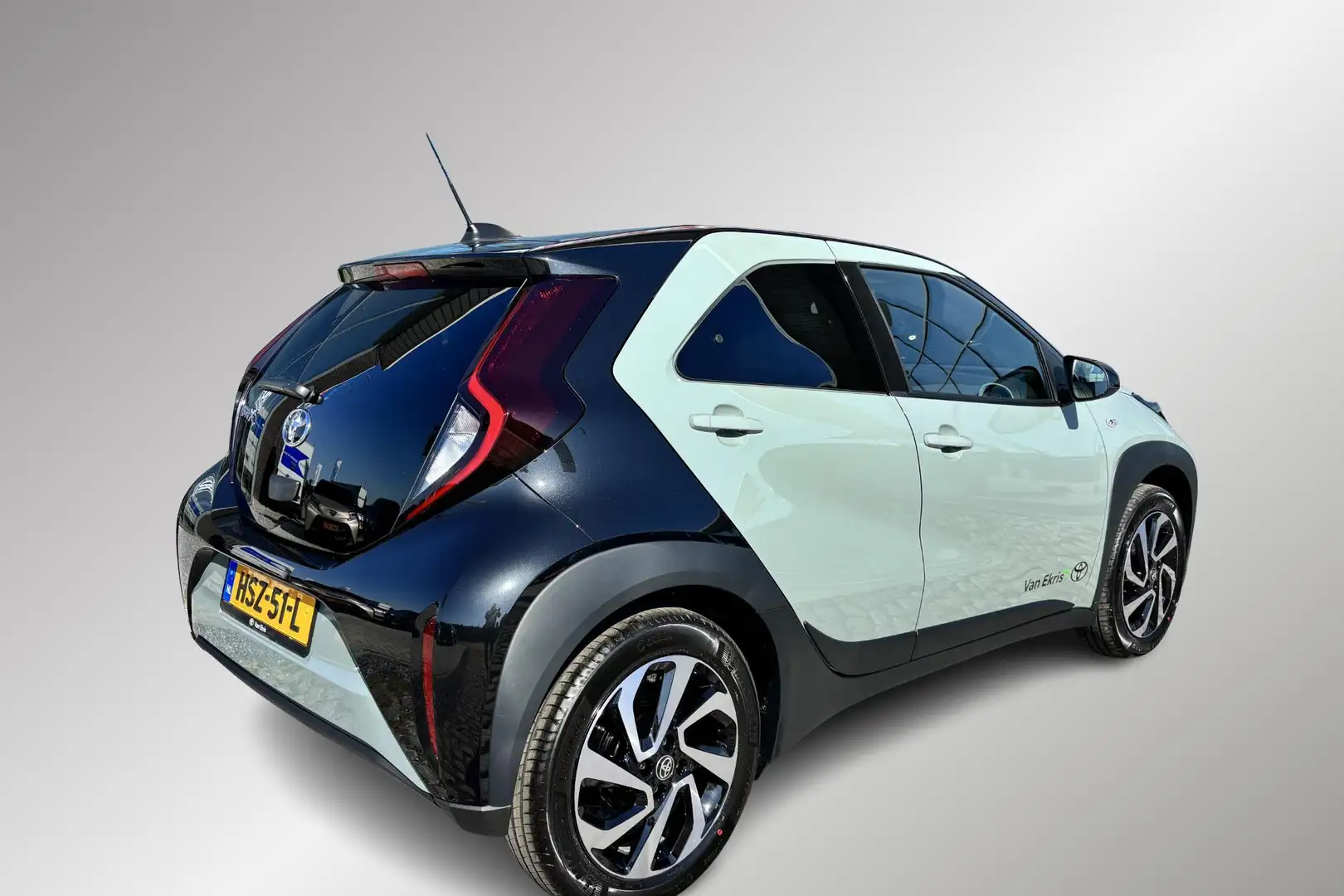 Toyota Aygo X 1.0 VVT-i MT Pulse Apple Carplay, Android Auto , L Vert - 2