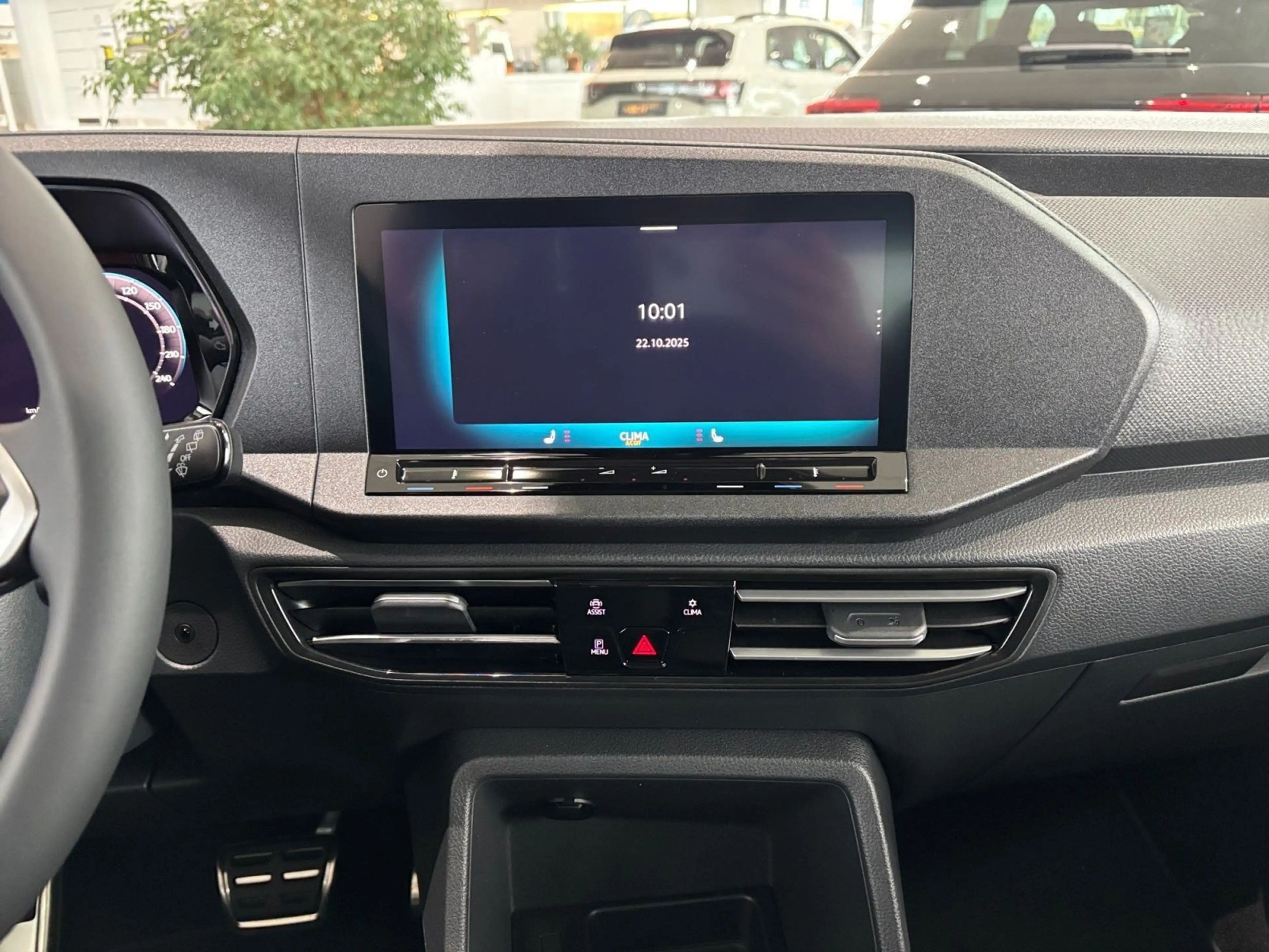 Volkswagen Caddy Life "GOAL" 5-Sitzer Motor: 2,0 l TDI EU6 — photo 5