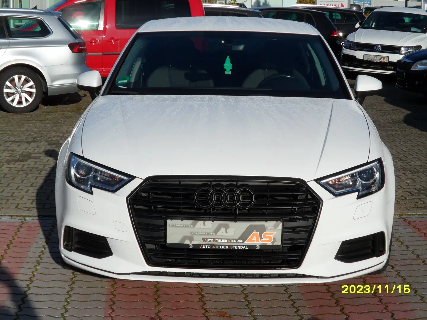 Audi A3 sport Weiß - 2
