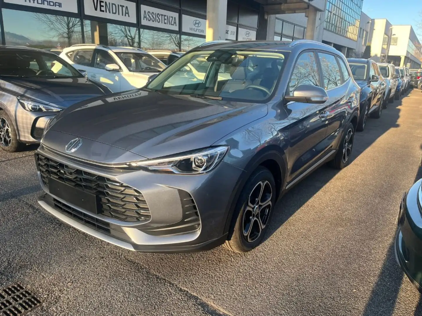 MG ZS 1500 FULL - HYBRID 197 CV - 1