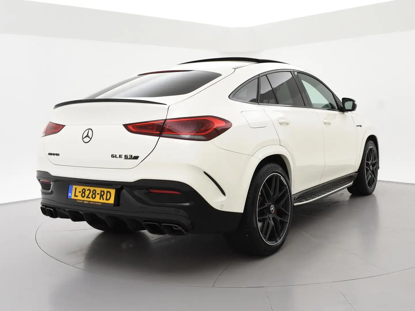 Mercedes-Benz GLE 63 AMG Coupé S 4MATIC+ 612 PK + EXCLUSIEF LEDER PANORAMA Wit - 2
