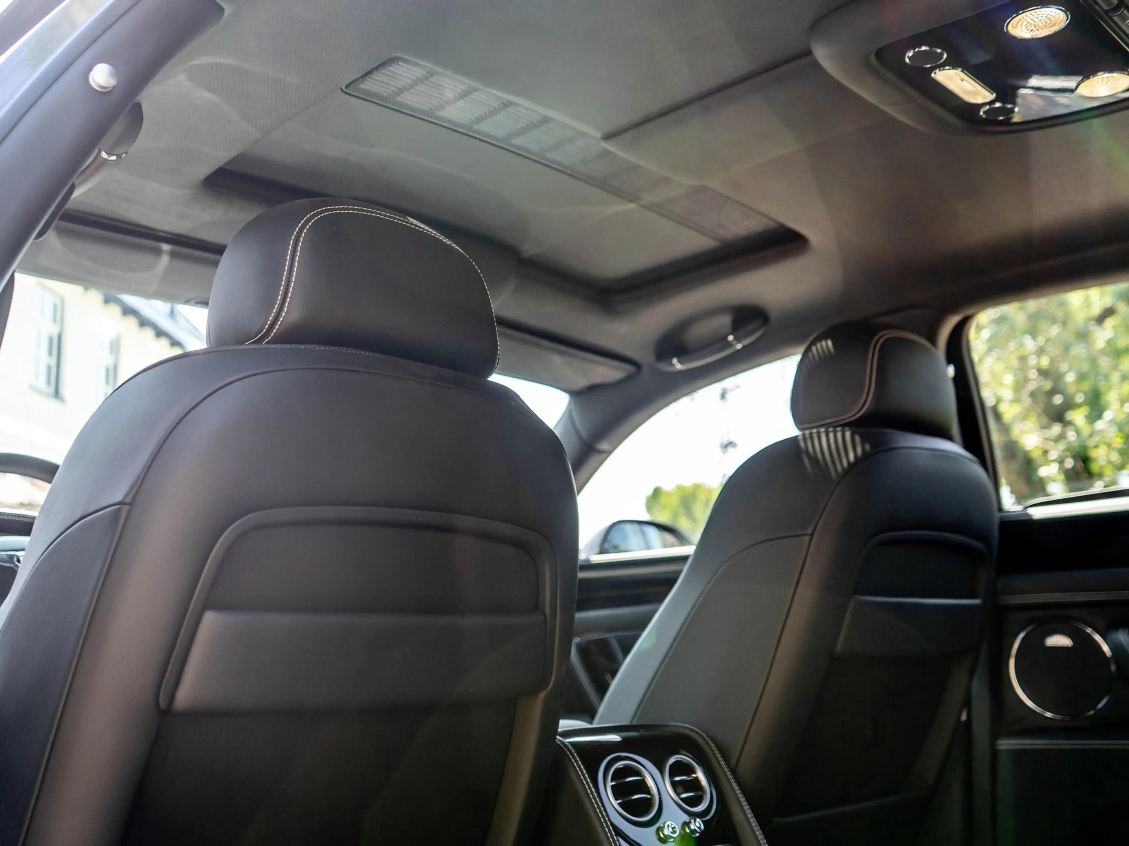 Bentley Flying Spur 6.0 W12 — photo 7
