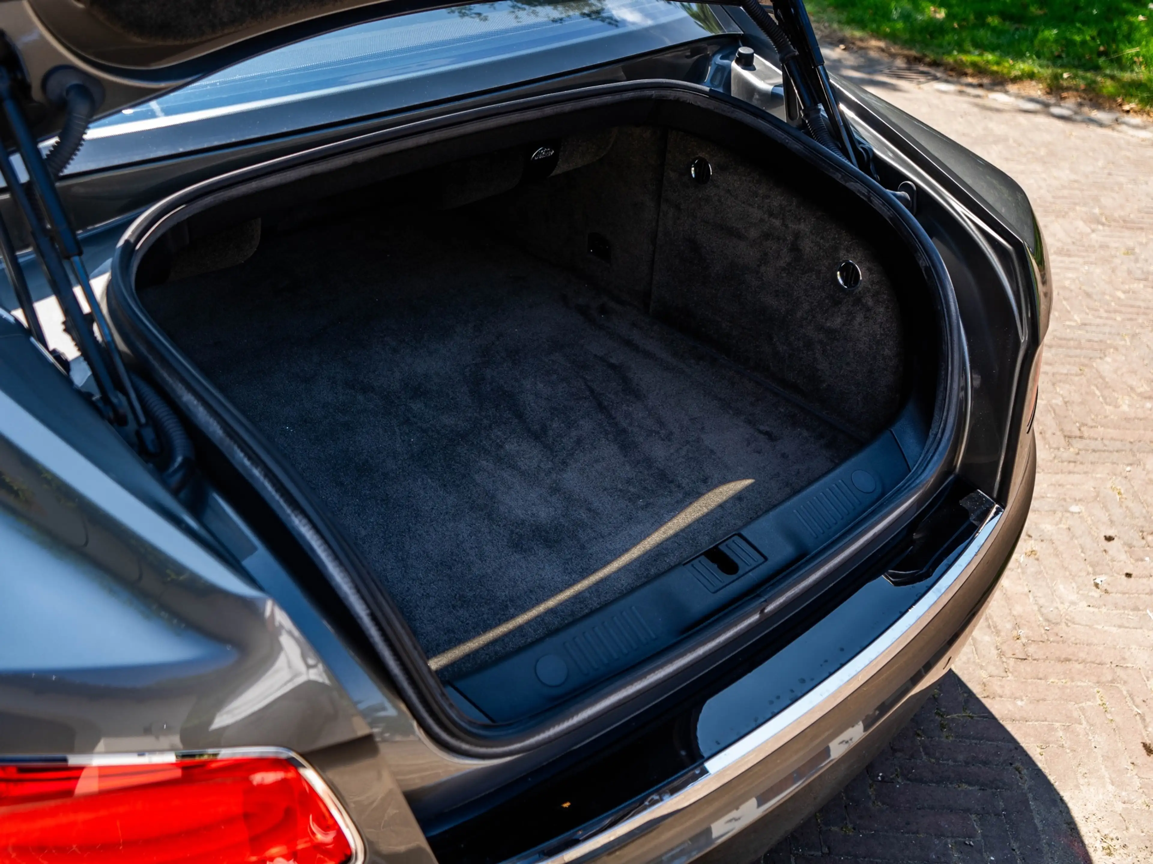 Bentley Flying Spur 6.0 W12 — photo 12