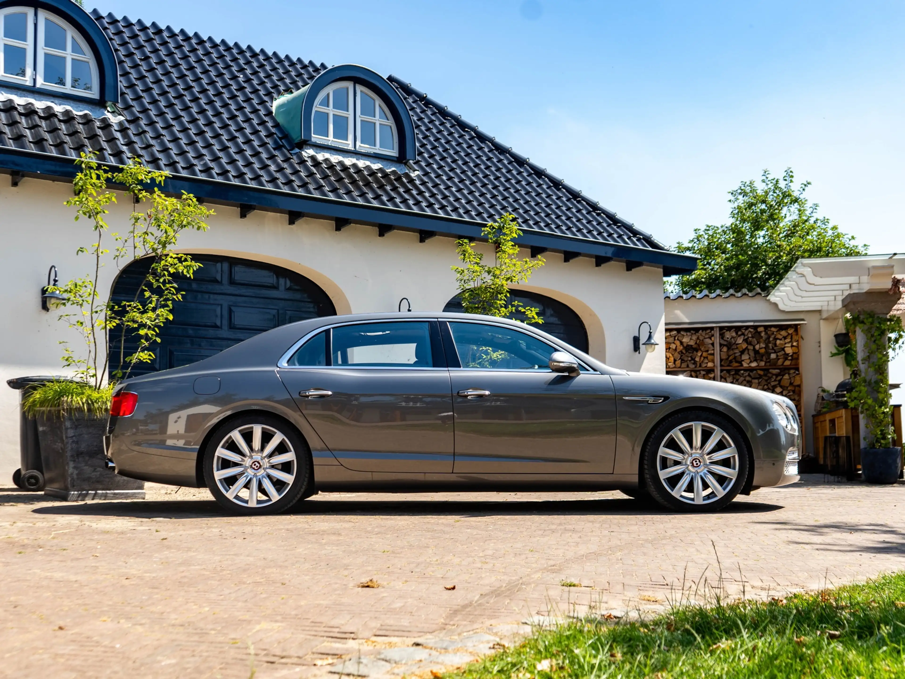 Bentley Flying Spur 6.0 W12 — photo 15