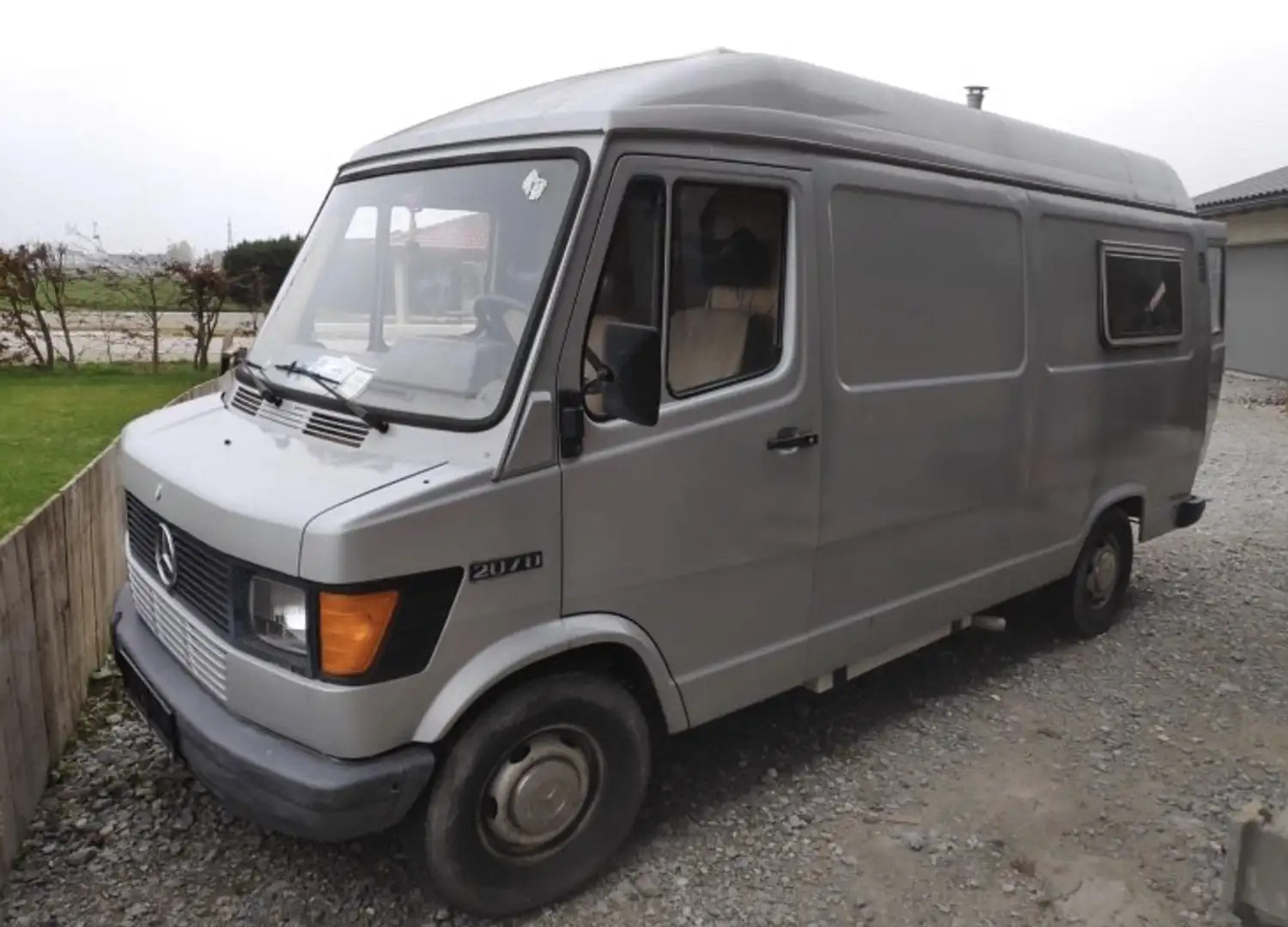 Mercedes-Benz 208 Spezialkraftwagen Daimler Benz Grau - 1